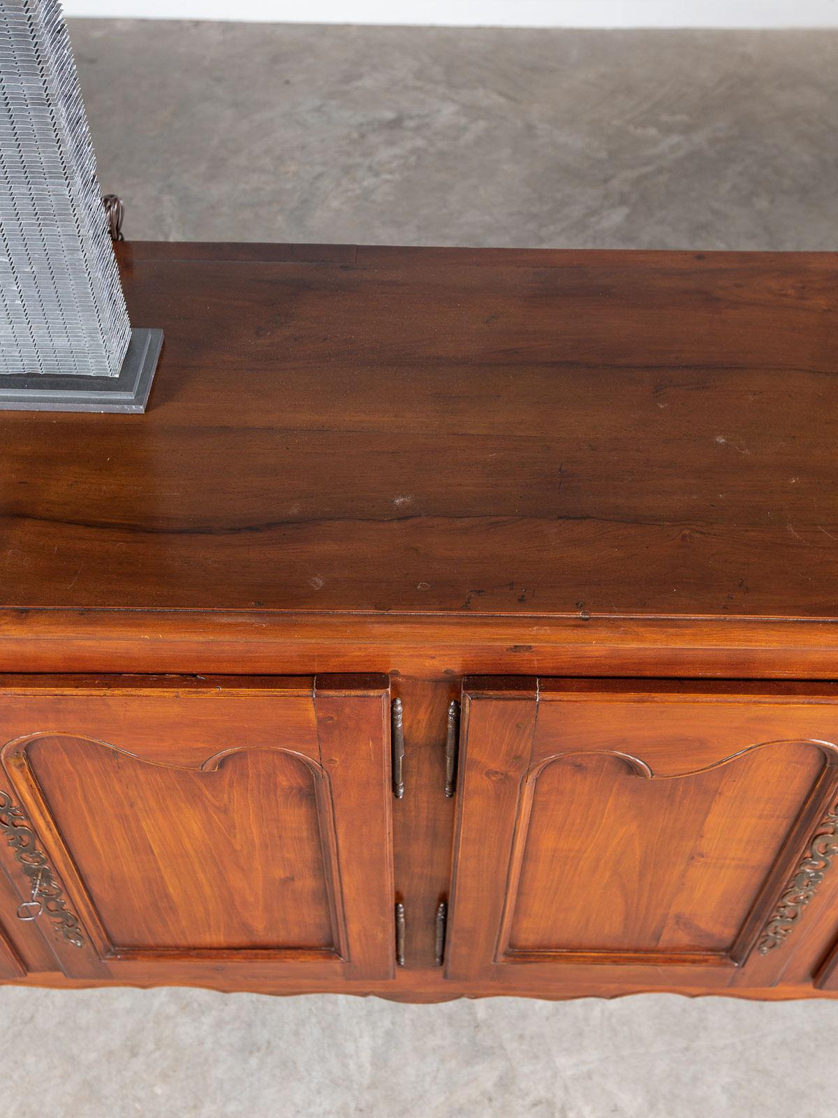Louis XV Cherrywood Antique French Buffet Credenza Enfilade, circa 1780 In Good Condition For Sale In Houston, TX