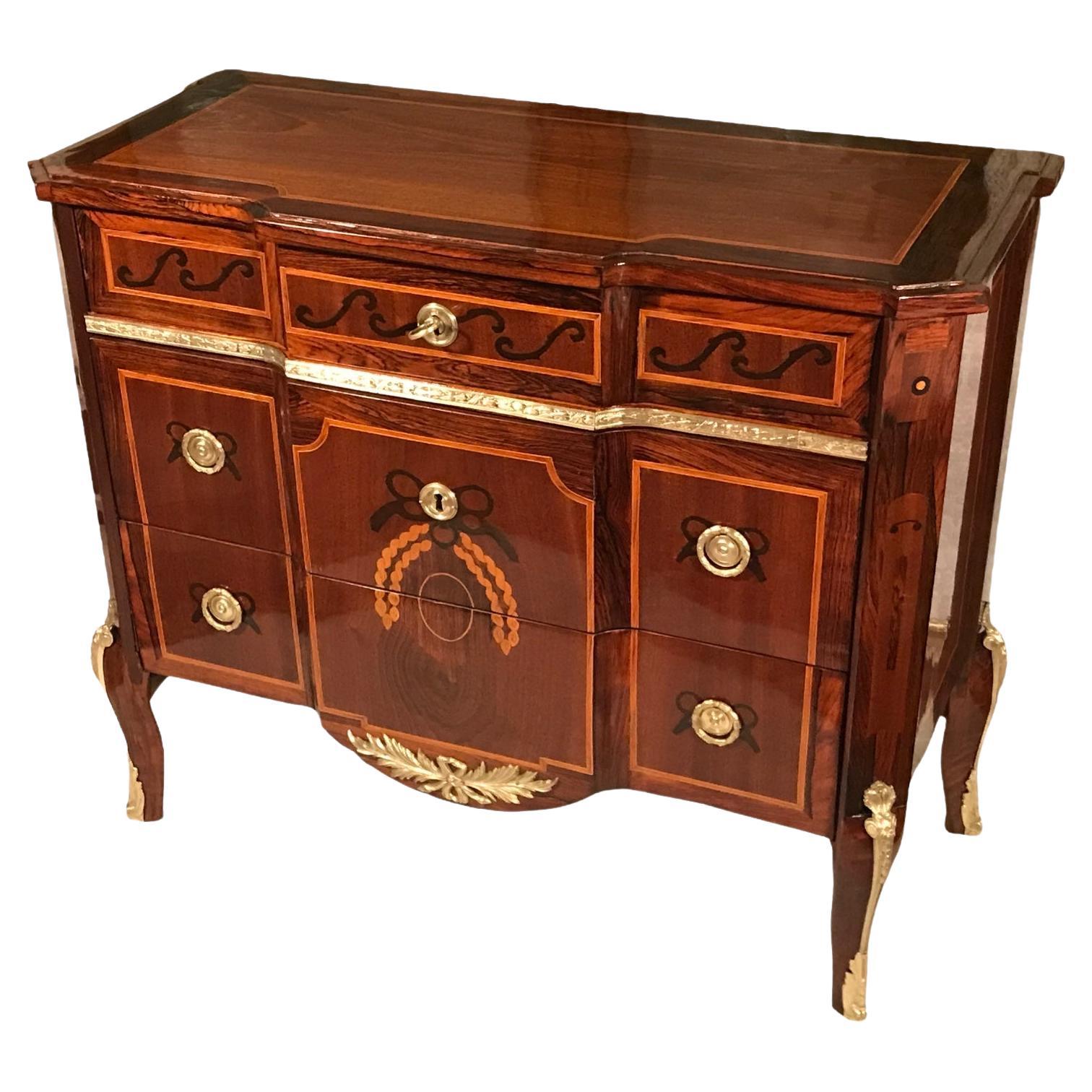 Louis XV Chest of Drawers, France, 1770 For Sale