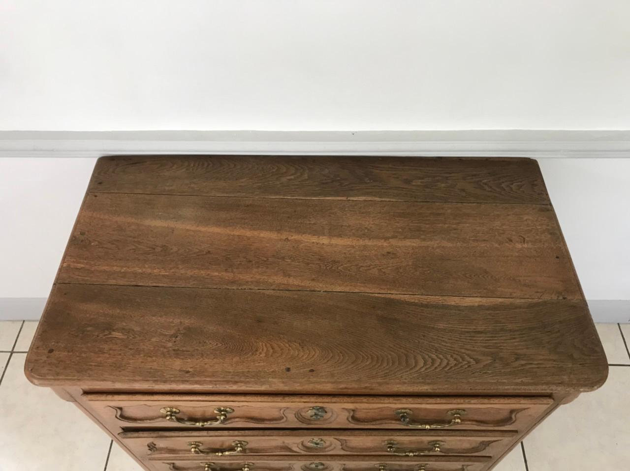 Louis XV Chest of Drawers in Light Oak 18th Century For Sale 3