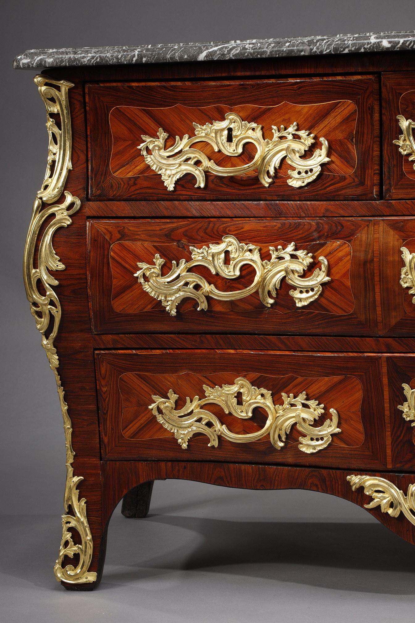 Louis XV Chest of Drawers Signed by L. Pelletier 4
