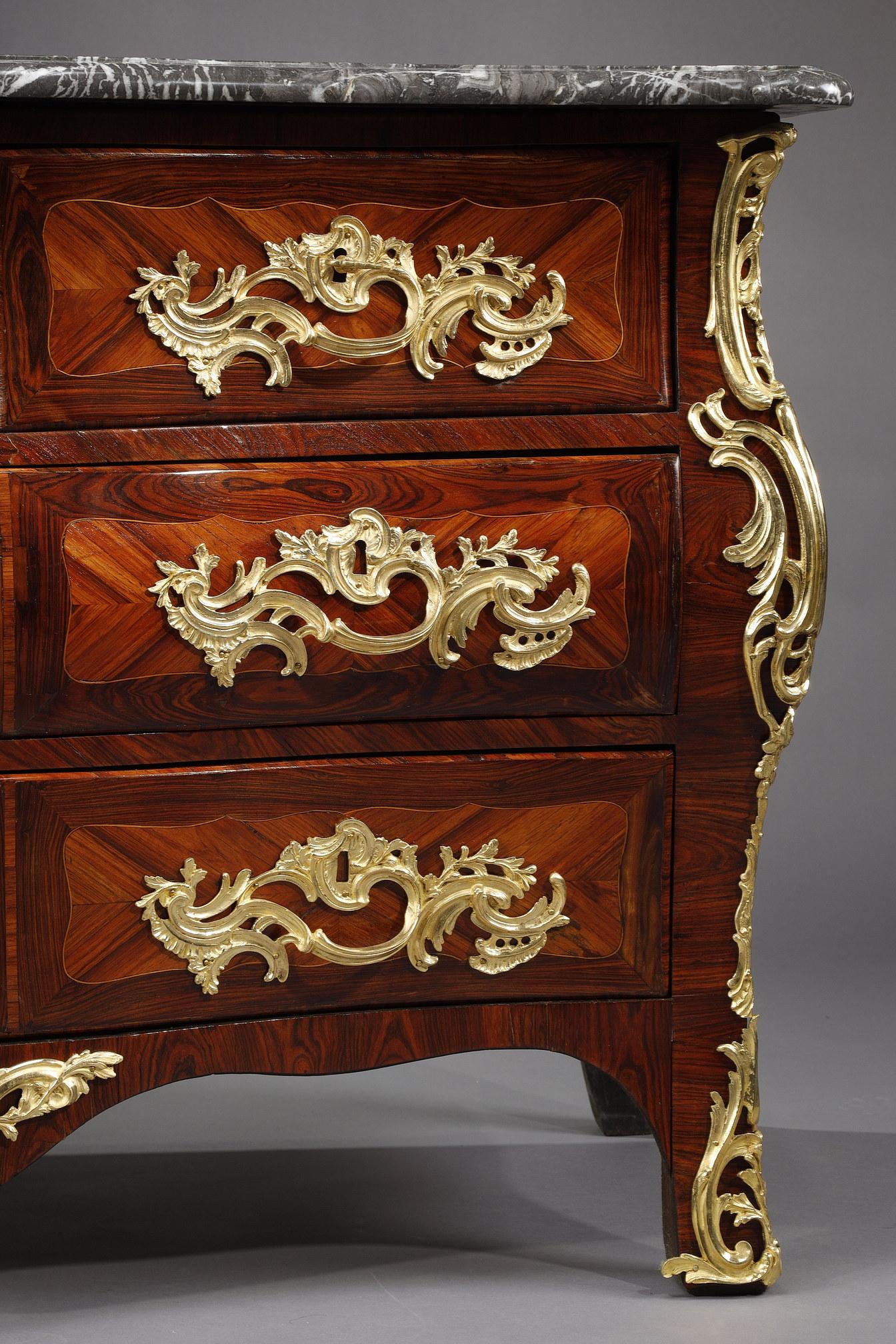 Louis XV Chest of Drawers Signed by L. Pelletier 6