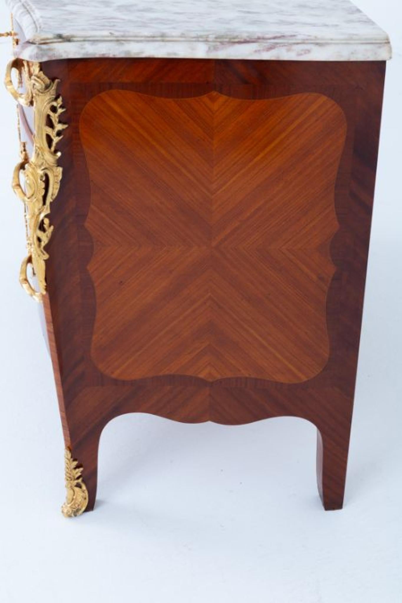 Commode Luigi XV Cassettiera francese 1880 in vendita 2