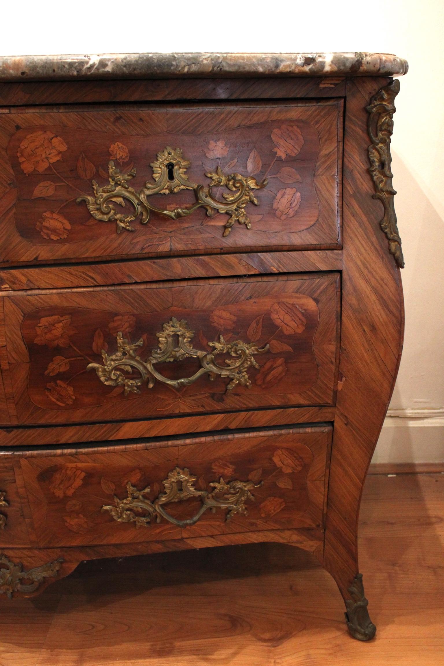 French Louis XV Commode in Rosewood For Sale