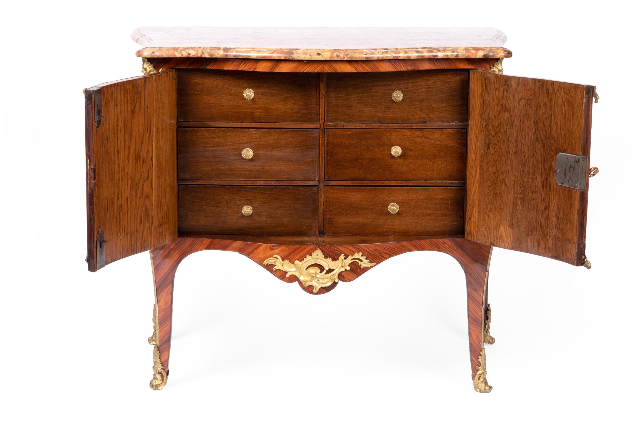 Louis XV Commode Stamped by Denis Genty, 18th Century In Good Condition For Sale In Saint Ouen, FR