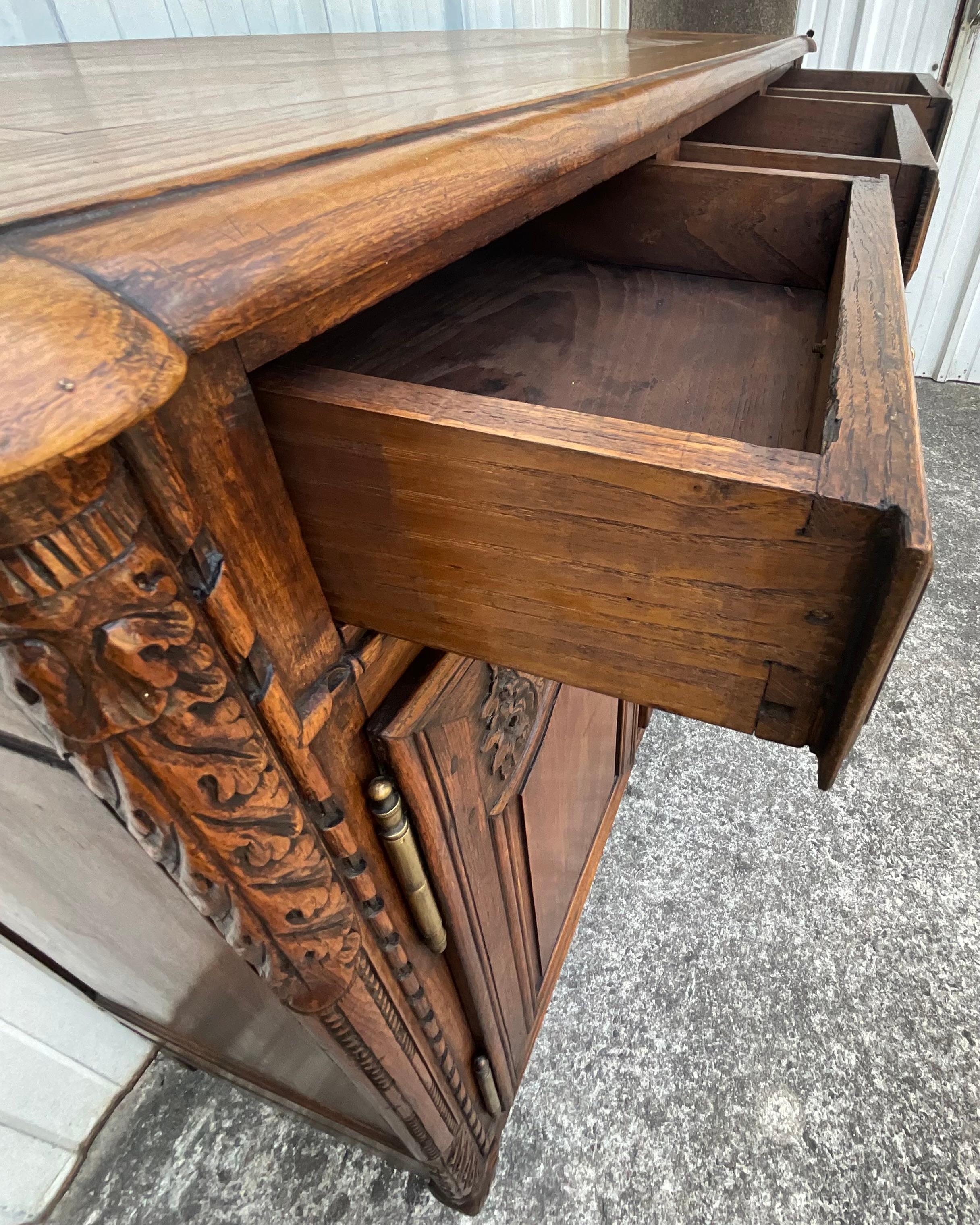 Louis XV Country Sideboard in Solid Oak, 19th Century For Sale 5