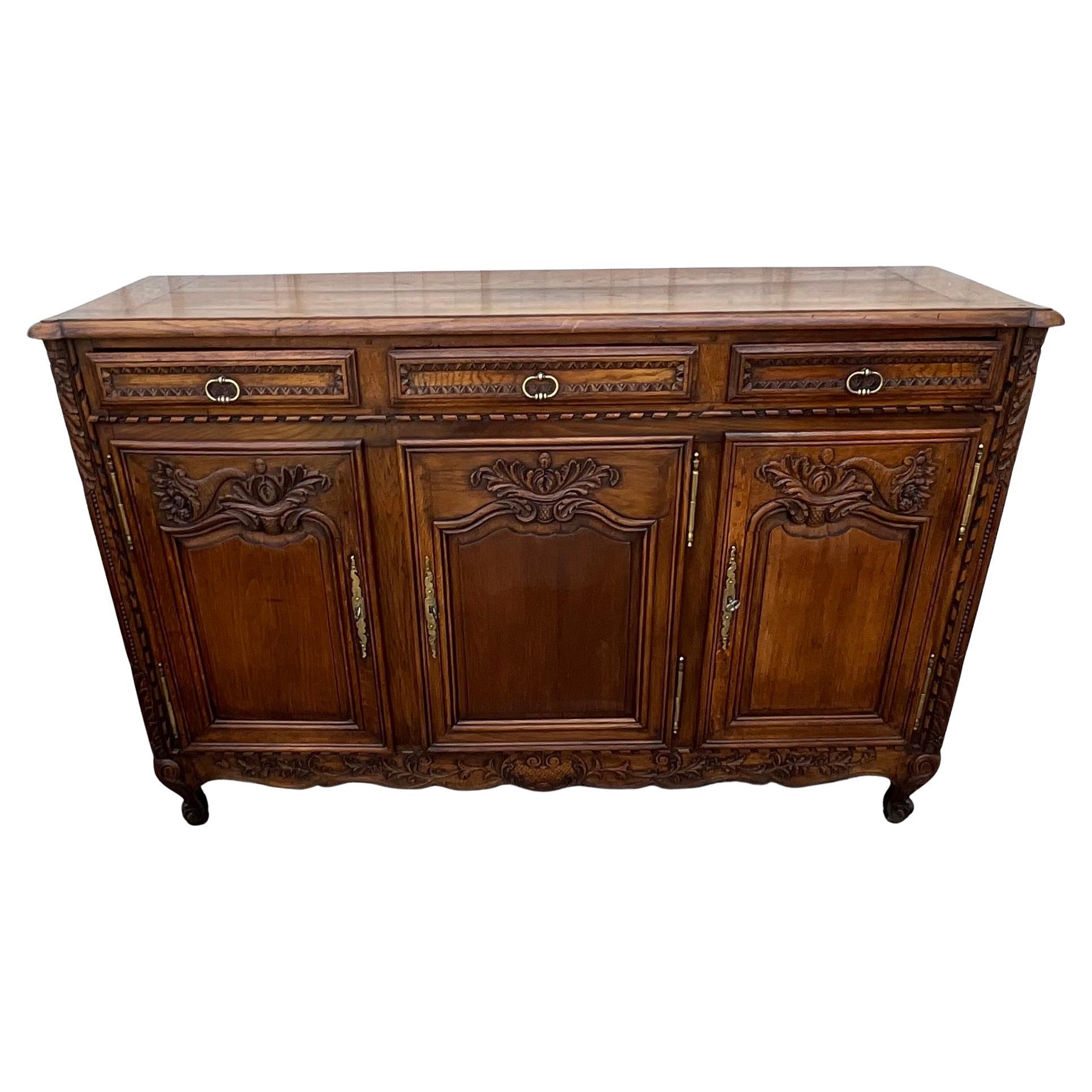 Louis XV Country Sideboard in Solid Oak, 19th Century For Sale