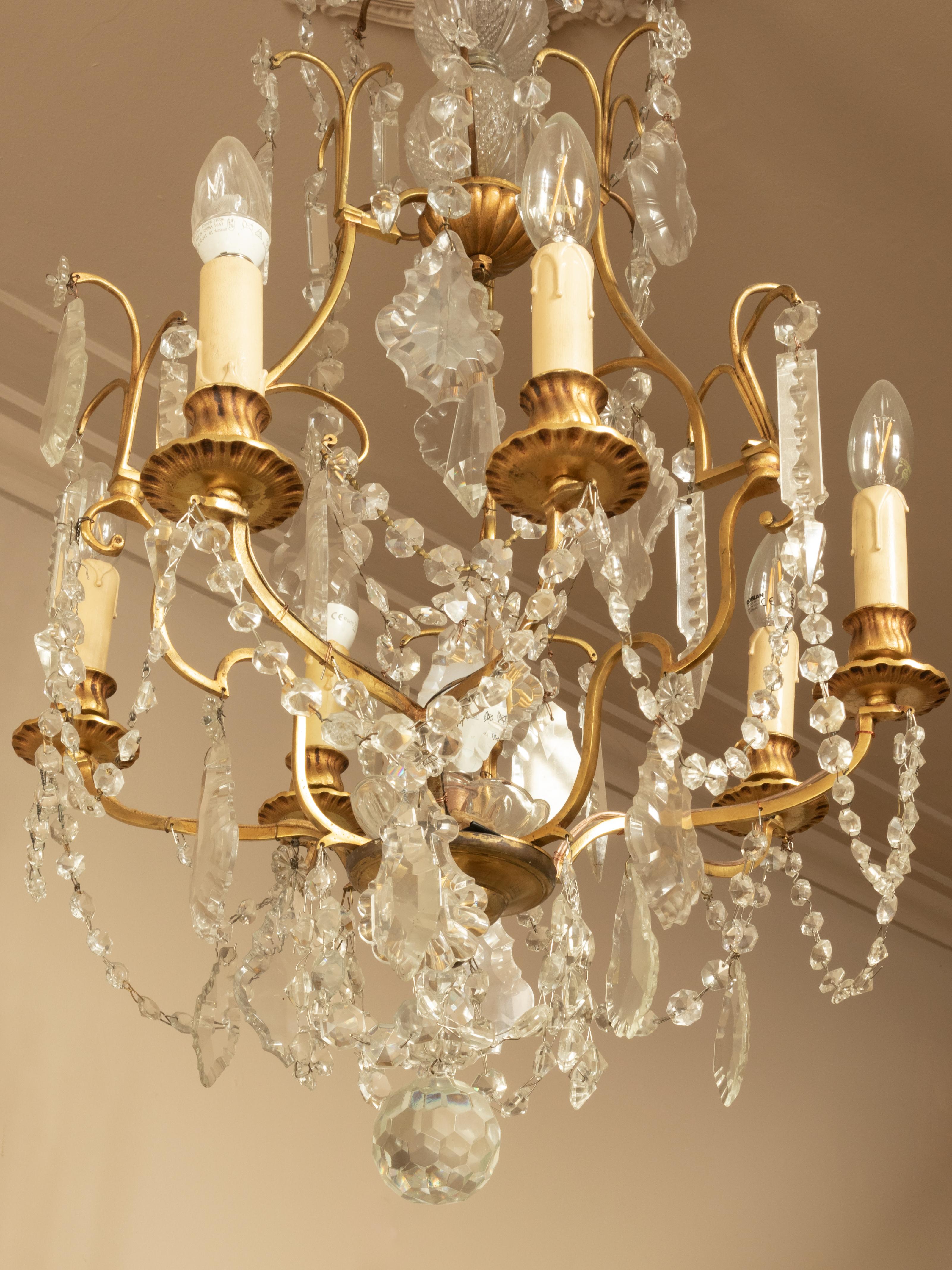 Lampadario Luigi XV in cristallo e bronzo, sei luci, XIX secolo in vendita 5