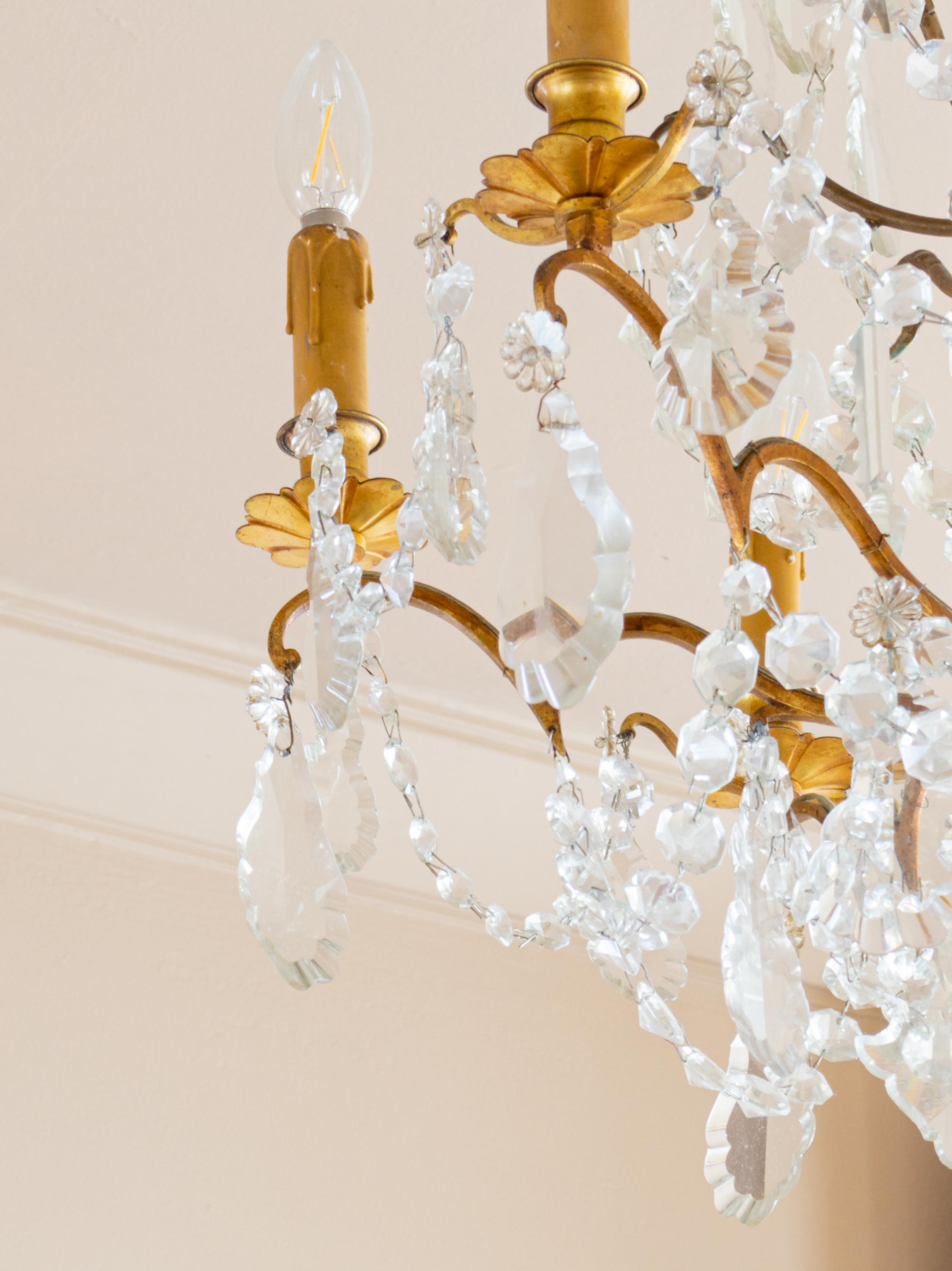 Doré Lustre Louis XV en cristal et bronze, six Lights, 19ème siècle en vente