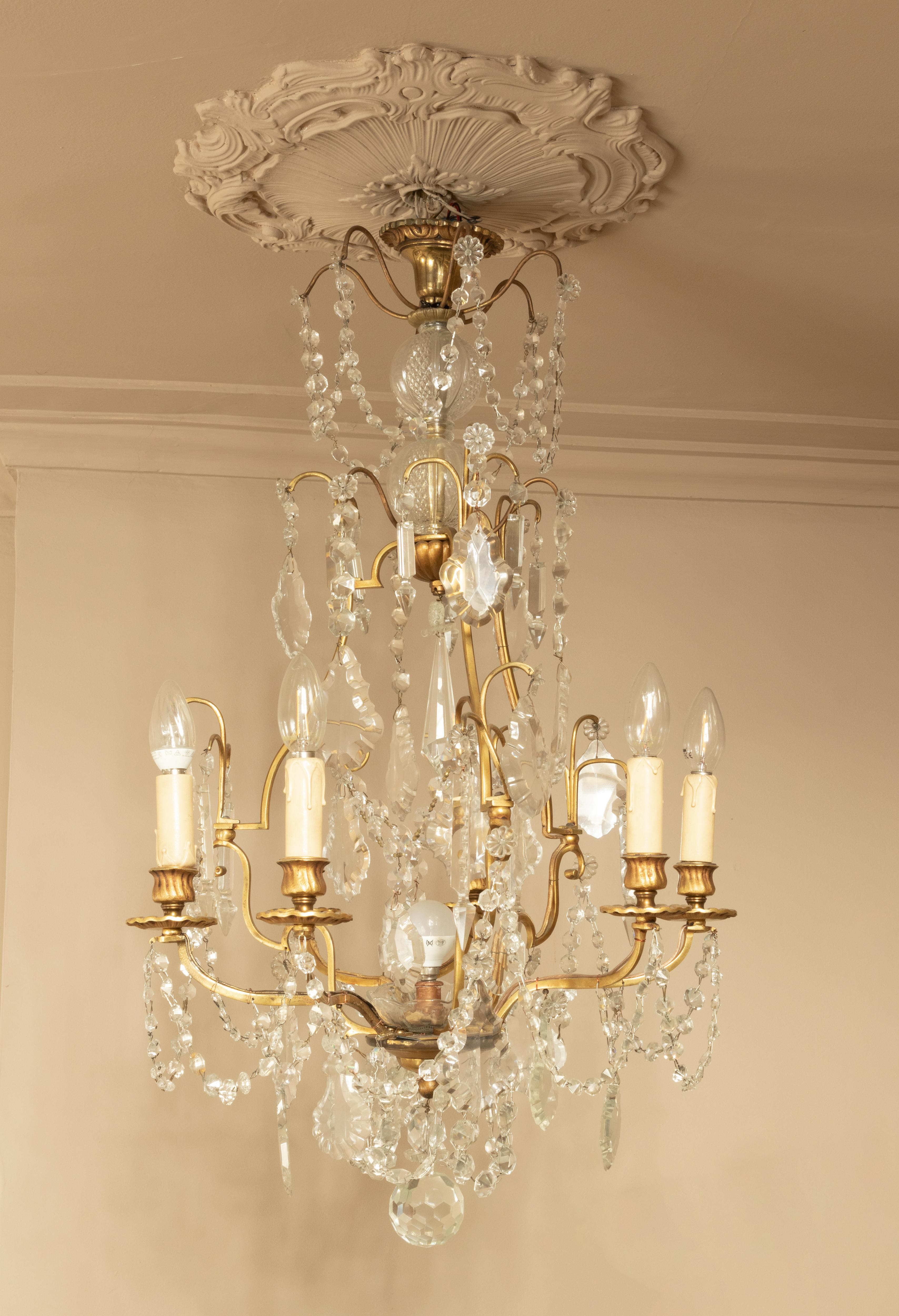 Lampadario Luigi XV in cristallo e bronzo, sei luci, XIX secolo In condizioni buone in vendita a Lisbon, PT