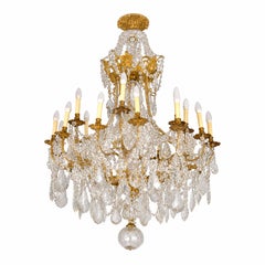 Lustre surdimensionné de style Louis XV en cristal et bronze doré, à vingt-six lumières