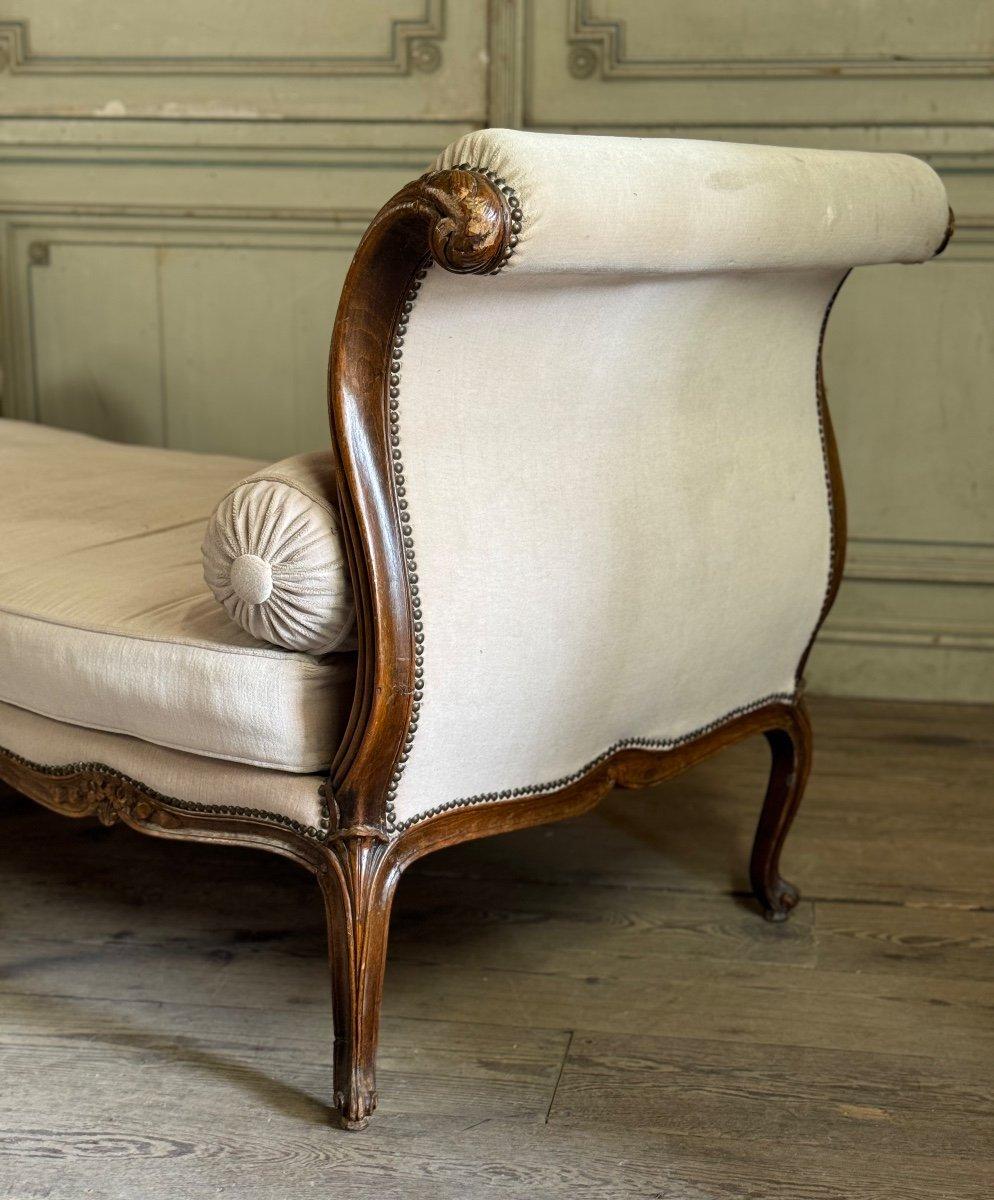 Louis XV Daybed In Beech Carved On All 4 Sides, France, 18th Century In Good Condition For Sale In Honnelles, WHT