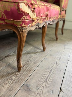 Divano letto in stile Luigi XV in legno intagliato, XVIII secolo
