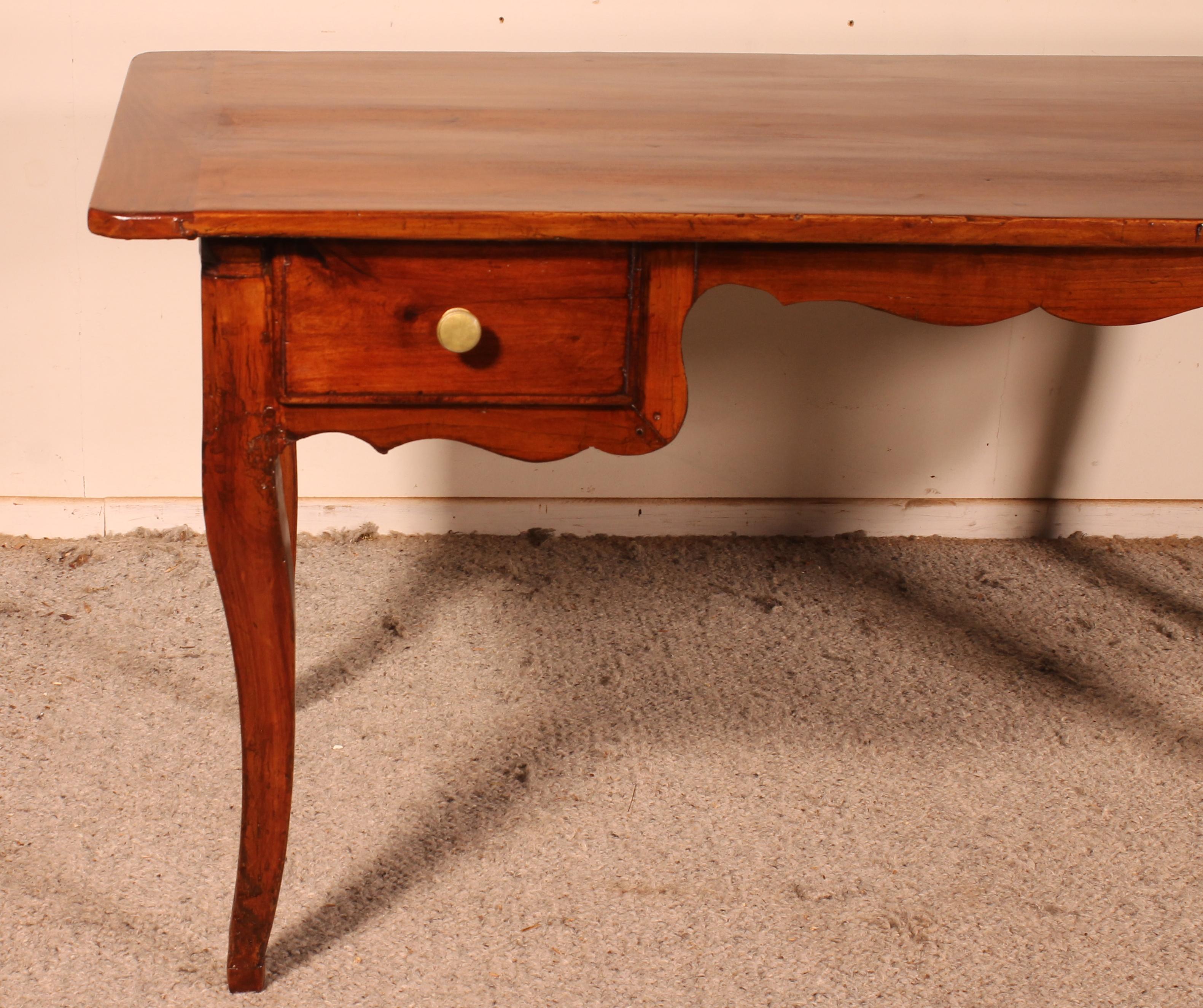French Louis XV Desk in Cherry Early 19th Century For Sale