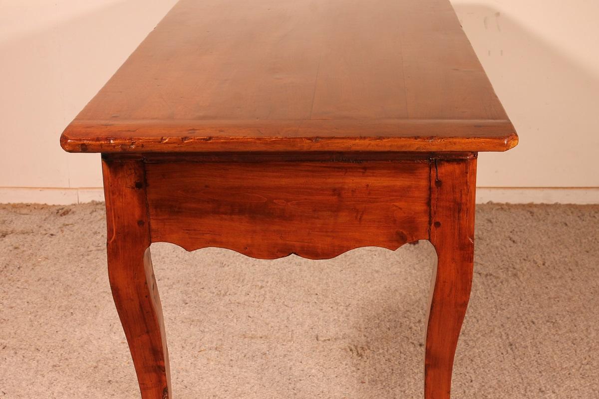 Louis XV Desk in Cherry Early 19th Century For Sale 2