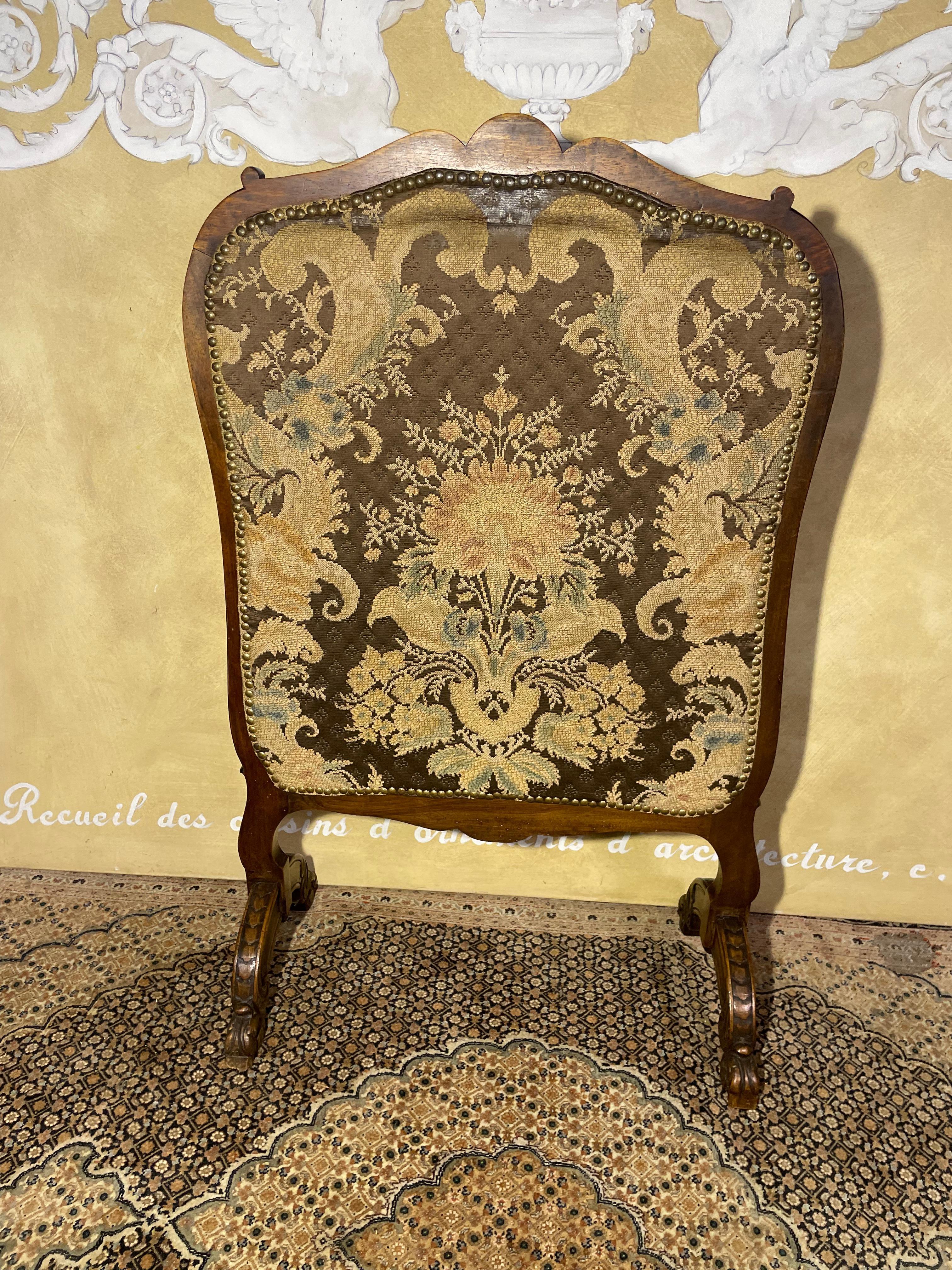 Parafuoco bifacciale Luigi XV con intricati arazzi a punto d'ago In condizioni buone in vendita a Eindhoven, NL