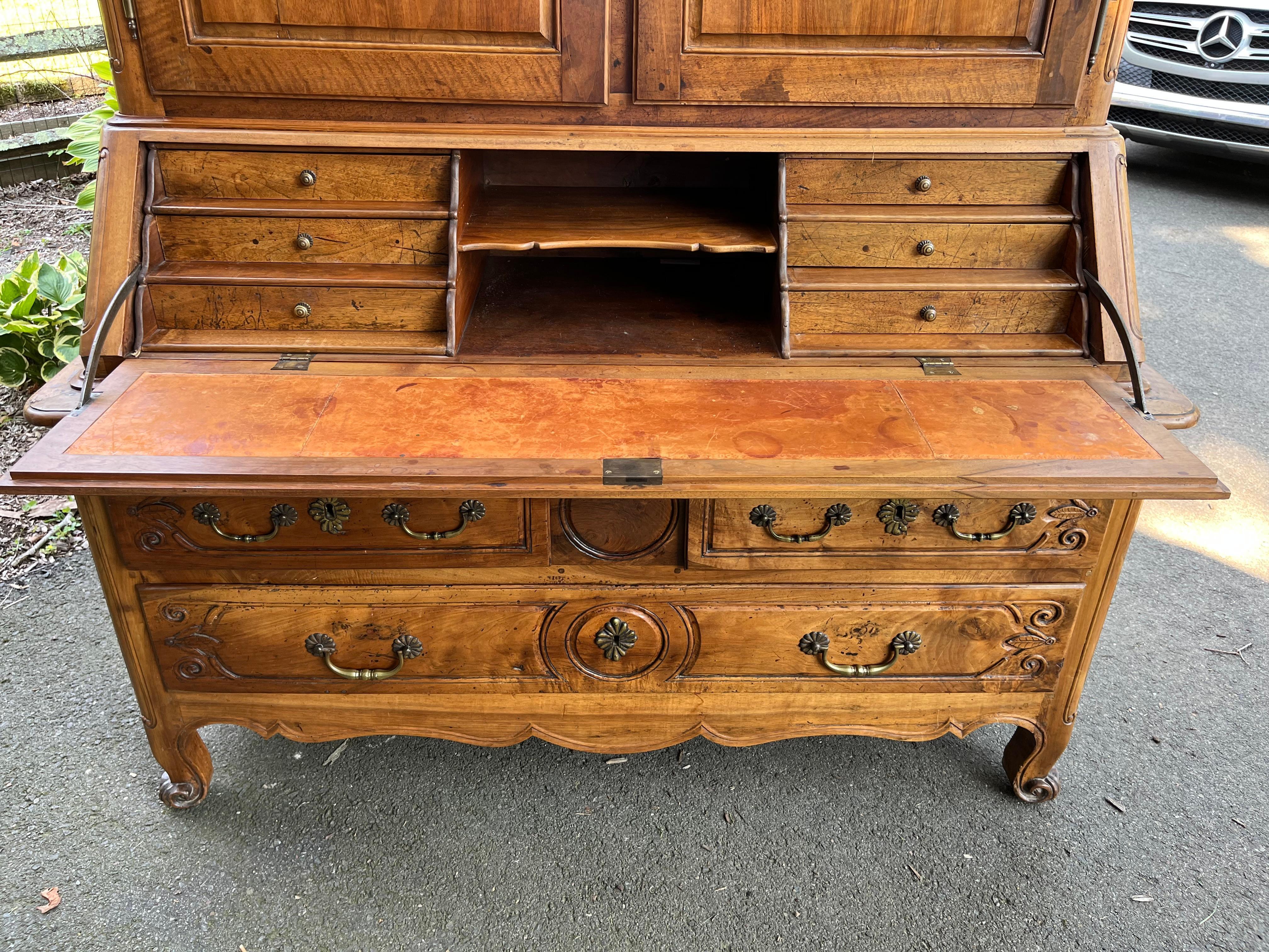 Louis XV Drop-Front Secretaire In Good Condition In Doylestown, PA