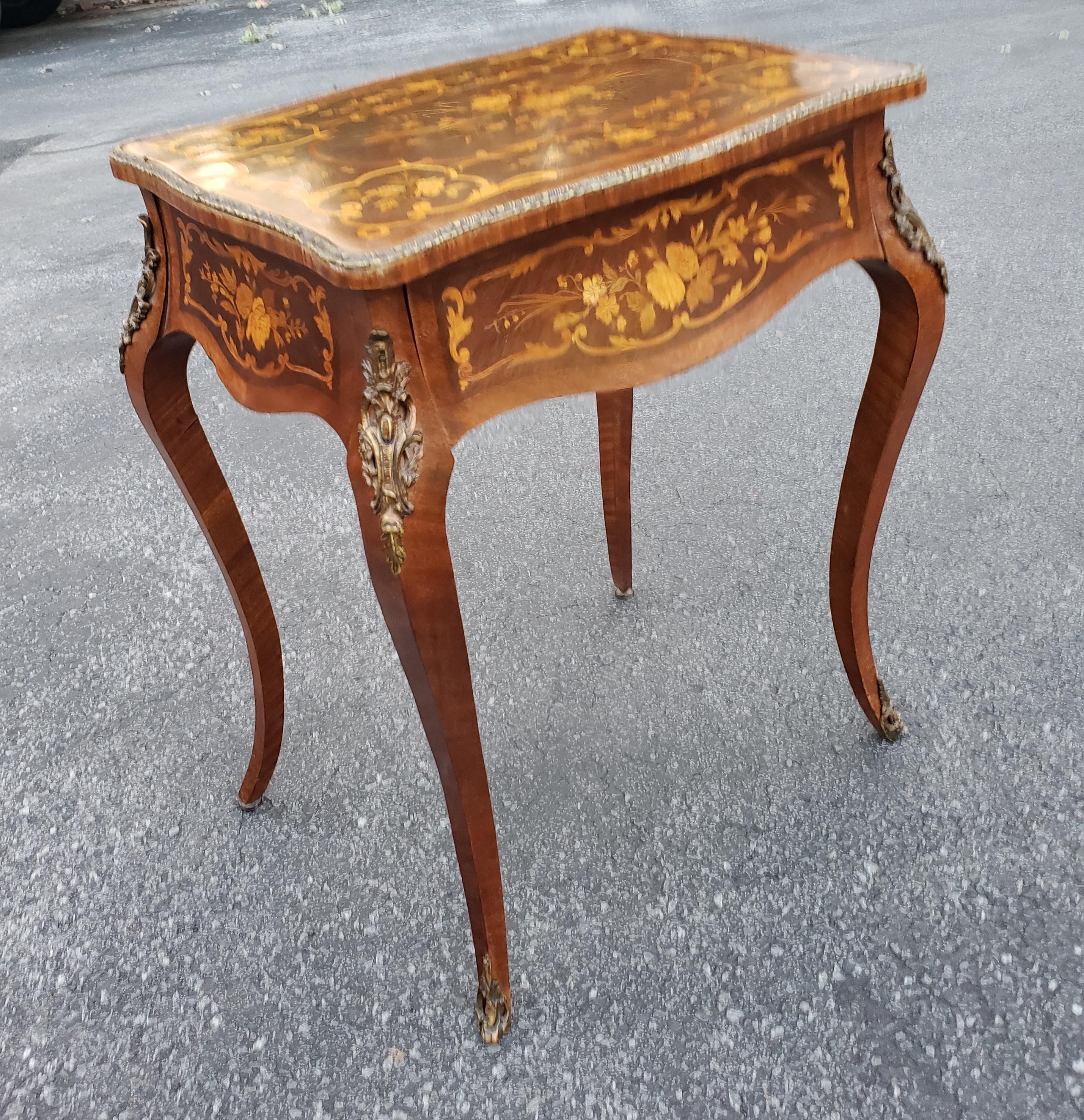 19th Century Louis XV Dutch Marquetry Satinwood Inlaid and Mahogany Single-Drawer Side Table For Sale