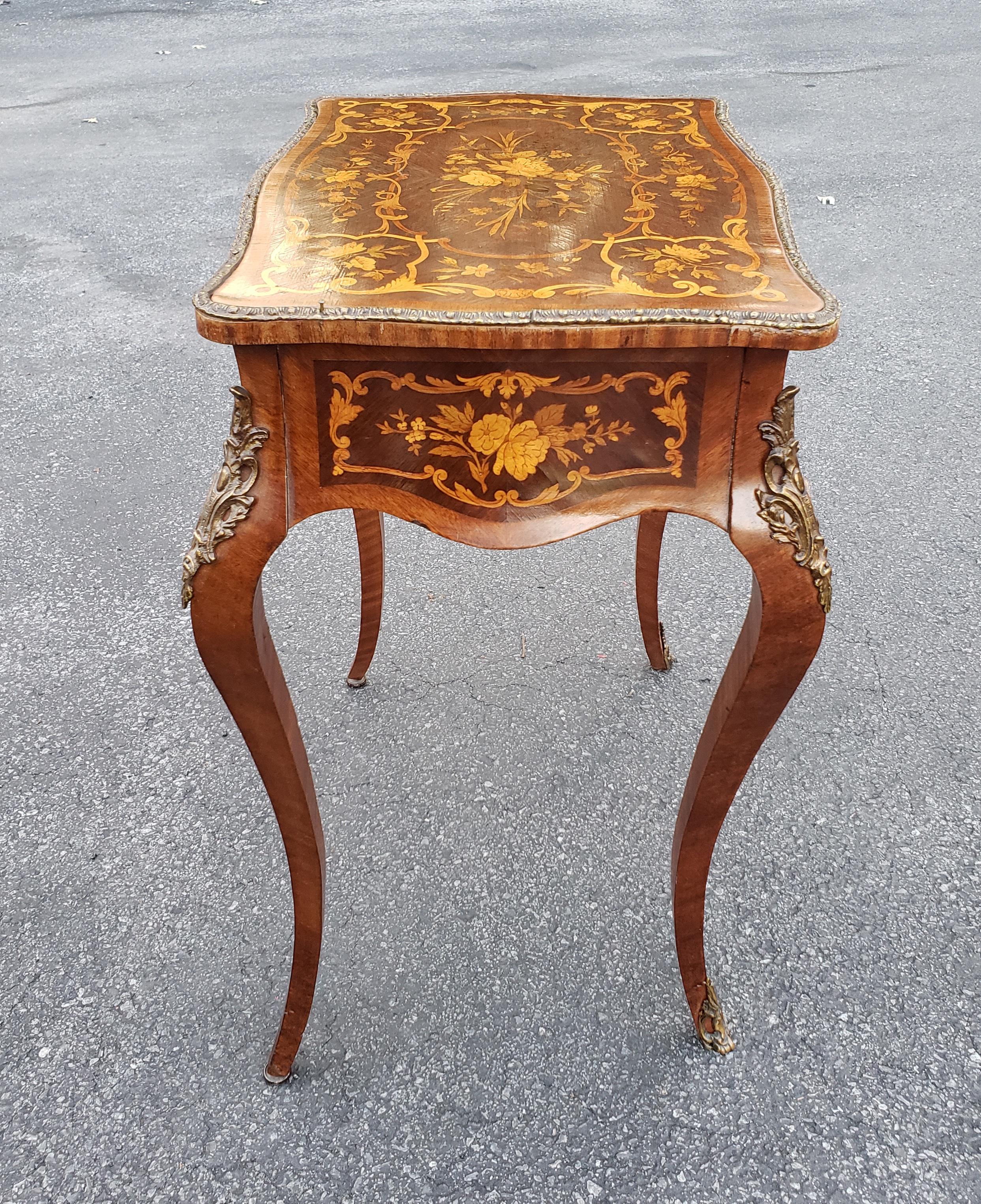 Louis XV Dutch Marquetry Satinwood Inlaid and Mahogany Single-Drawer Side Table For Sale 2