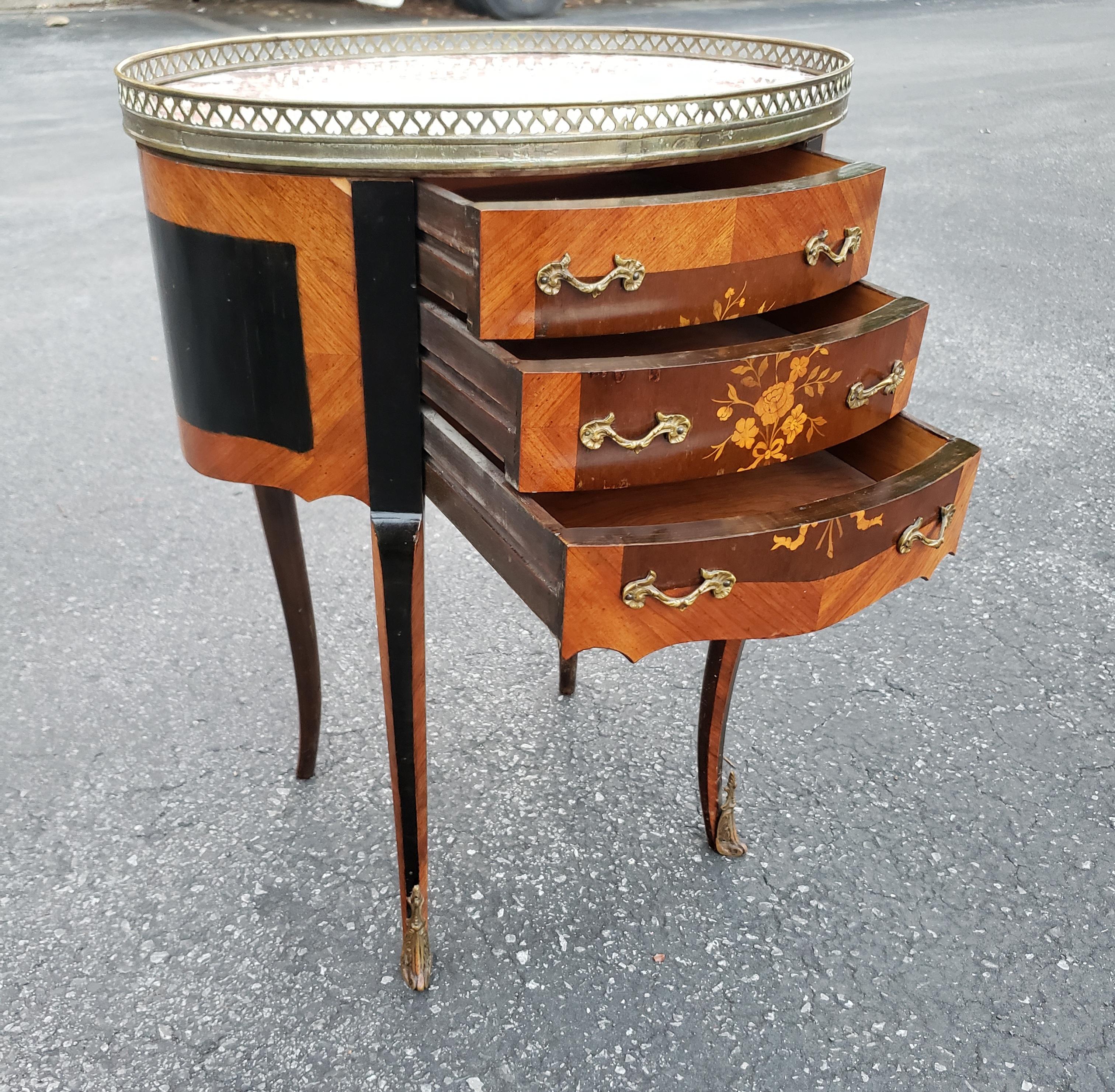 Louis XV Ebonized Satinwood Inlaid Mahogany And Marble Inset Side Table In Good Condition For Sale In Germantown, MD