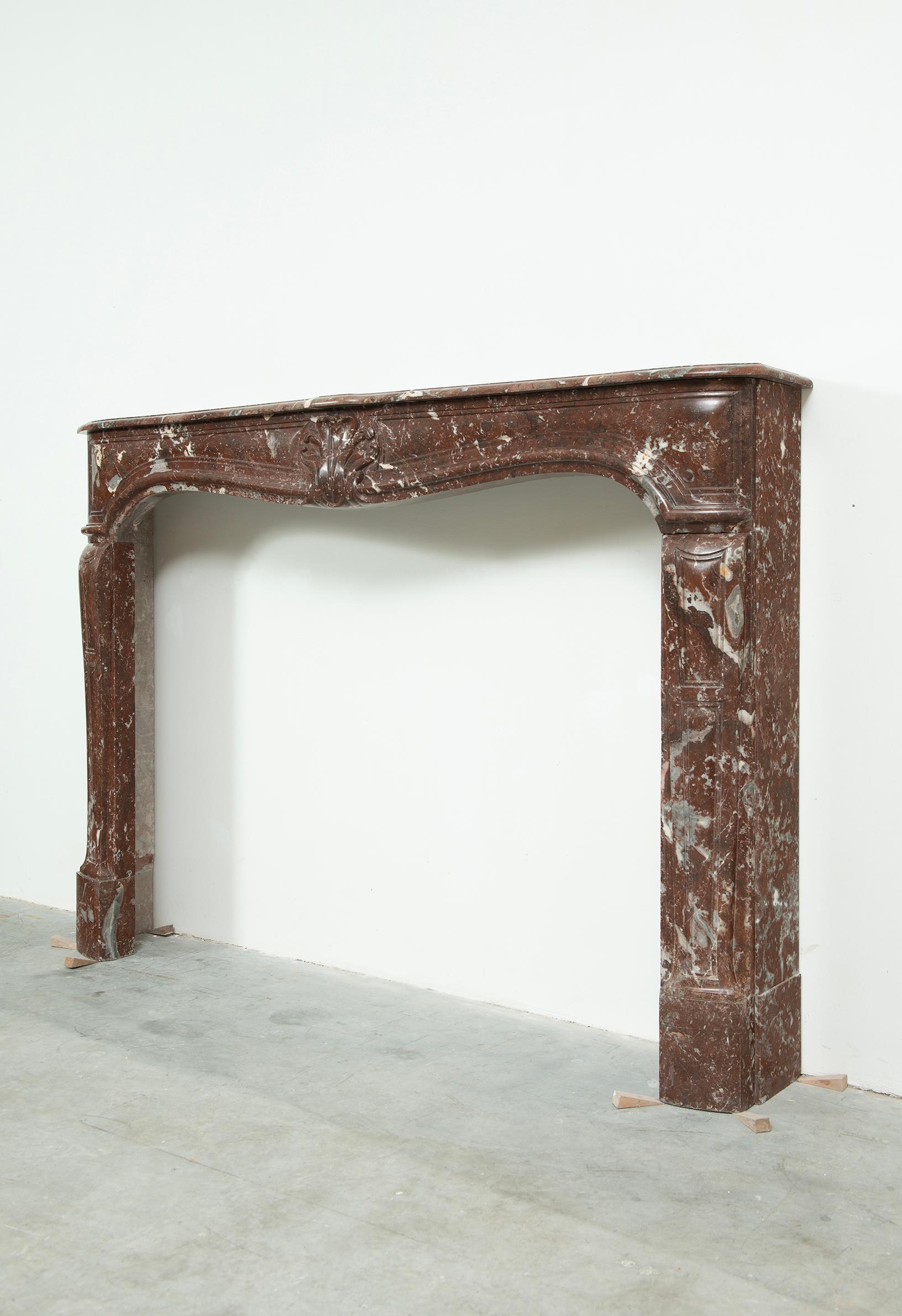 Louis XV Fireplace Mantel in Red Marble For Sale 13