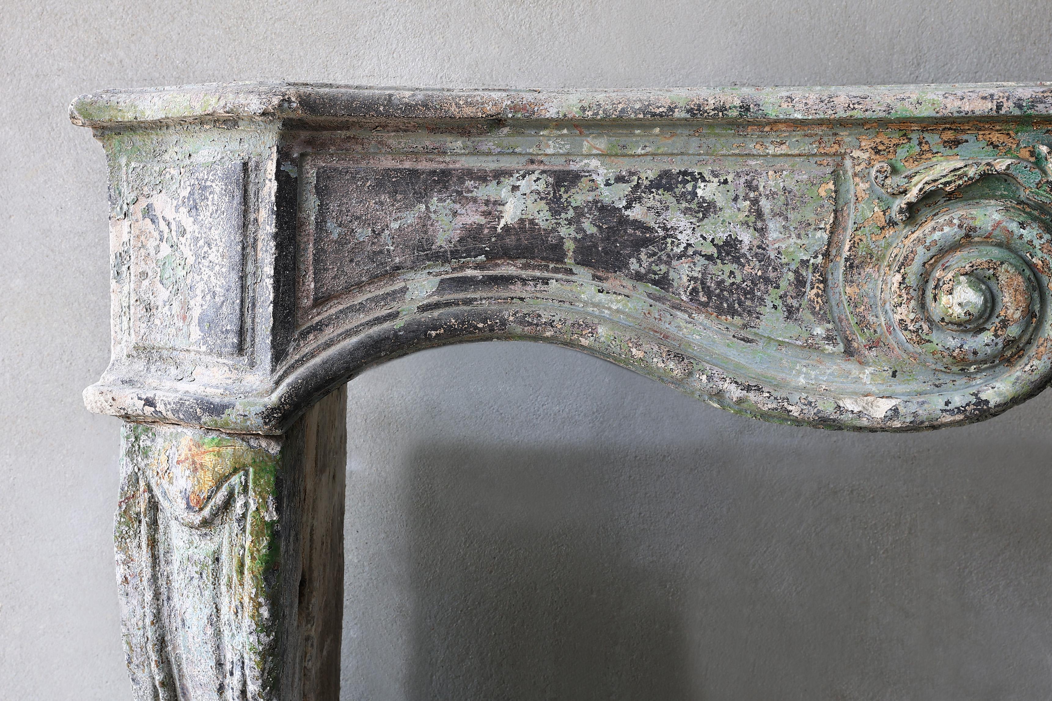 Louis XV Fireplace with a Beautiful Patina, 19th Century of French Limestone For Sale 2