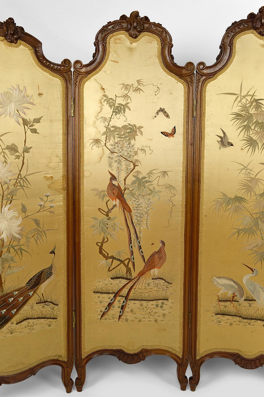 Louis XV. Klappbarer Siebdruck / Paravent, „ Asiatische Vögel Wandteppiche“, Frankreich, um 1880 (Bestickt) im Angebot