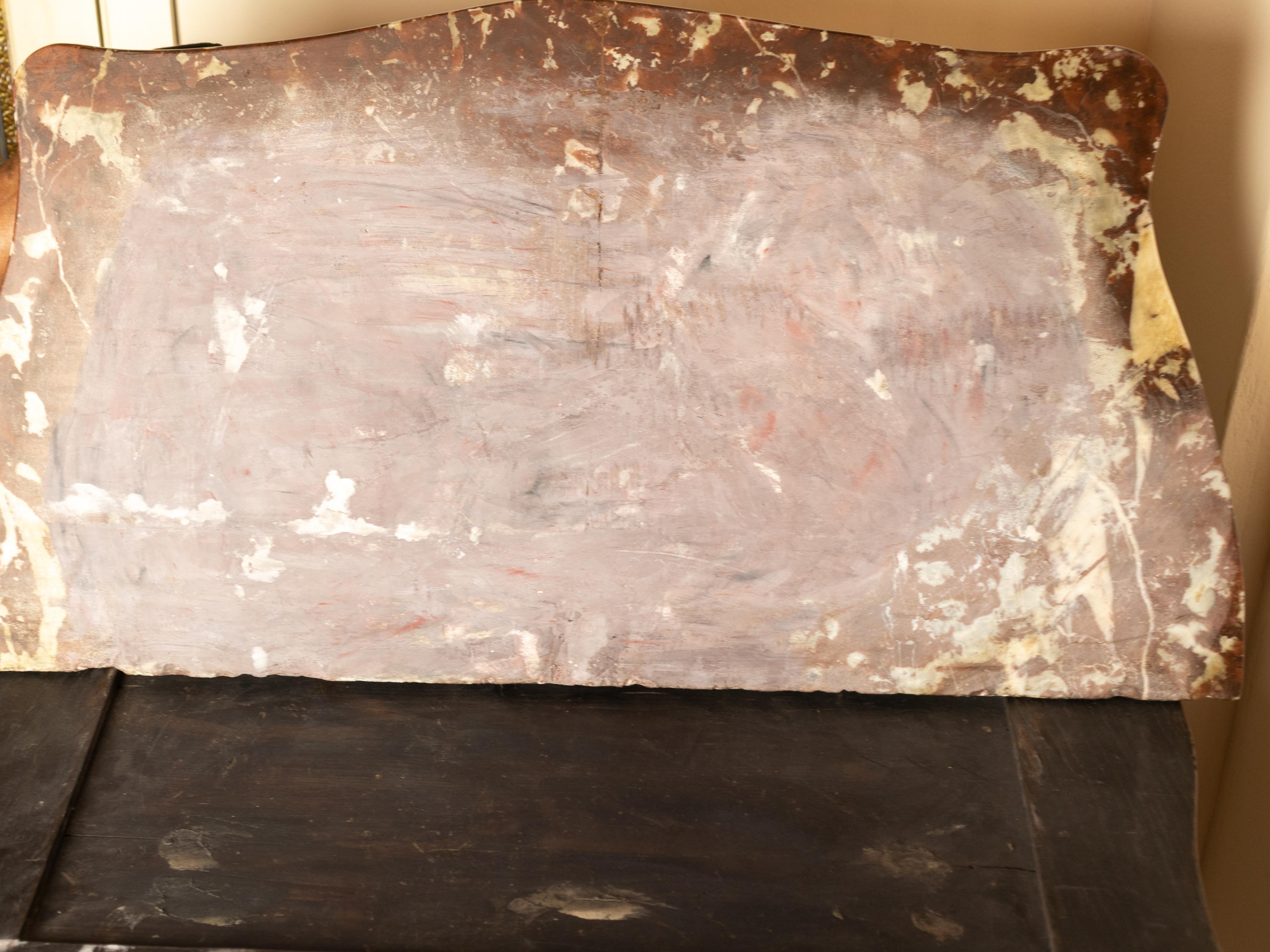 Commode Louis XV François Hugnet en noyer laqué blanc, 19e siècle en vente 5