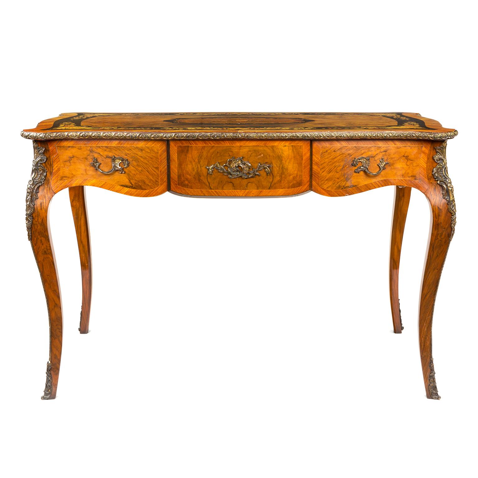 Walnut Louis XV French Bureau Plat Desk For Sale