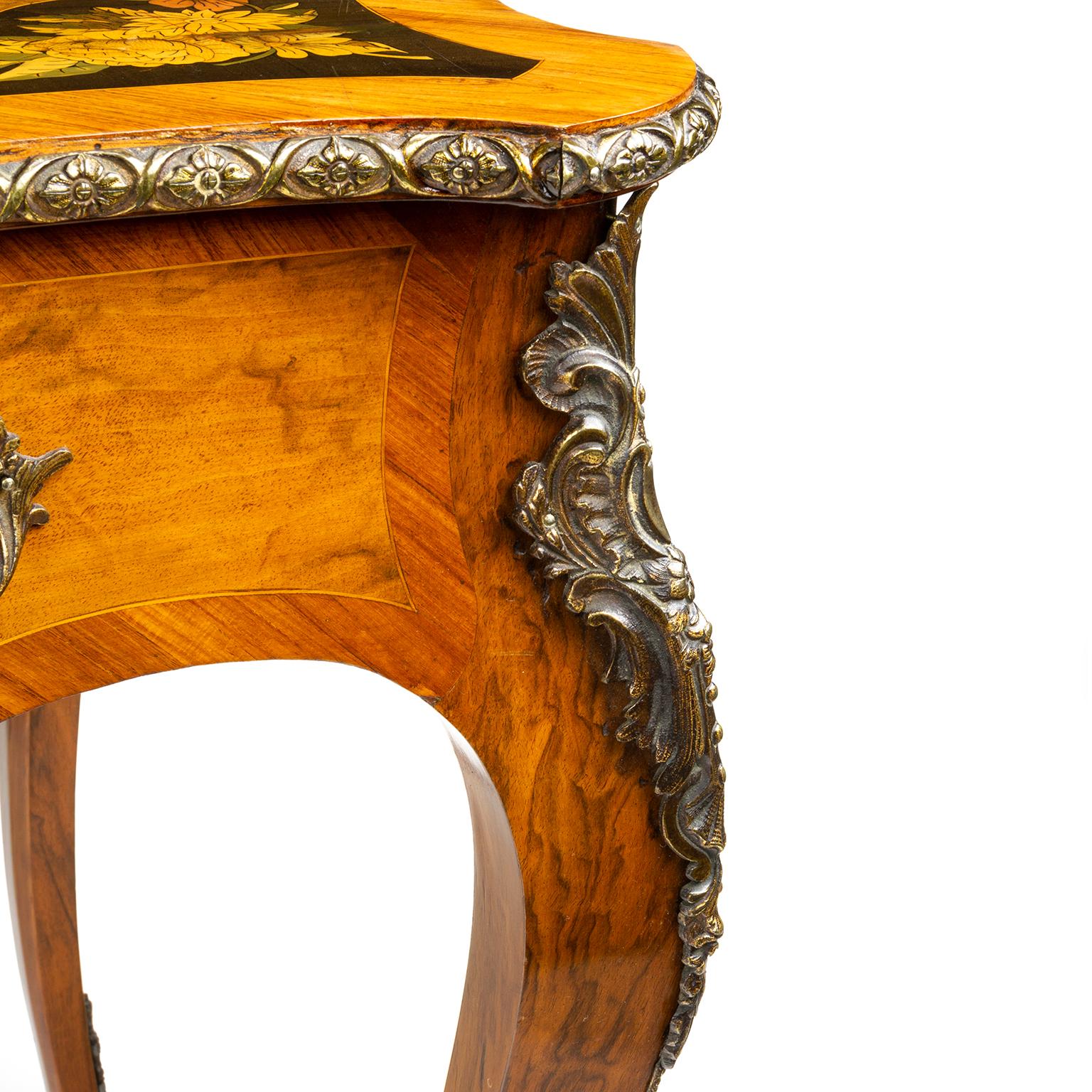 Louis XV French Bureau Plat Desk For Sale 3