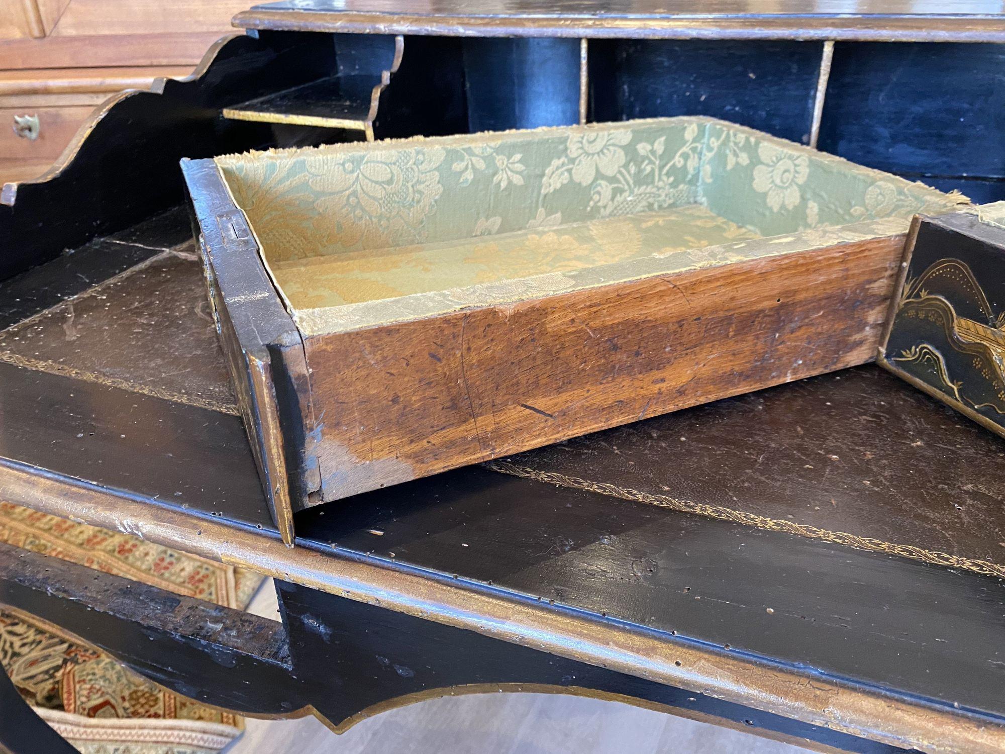 Louis XV French Chinoiserie Bureau Desk 4