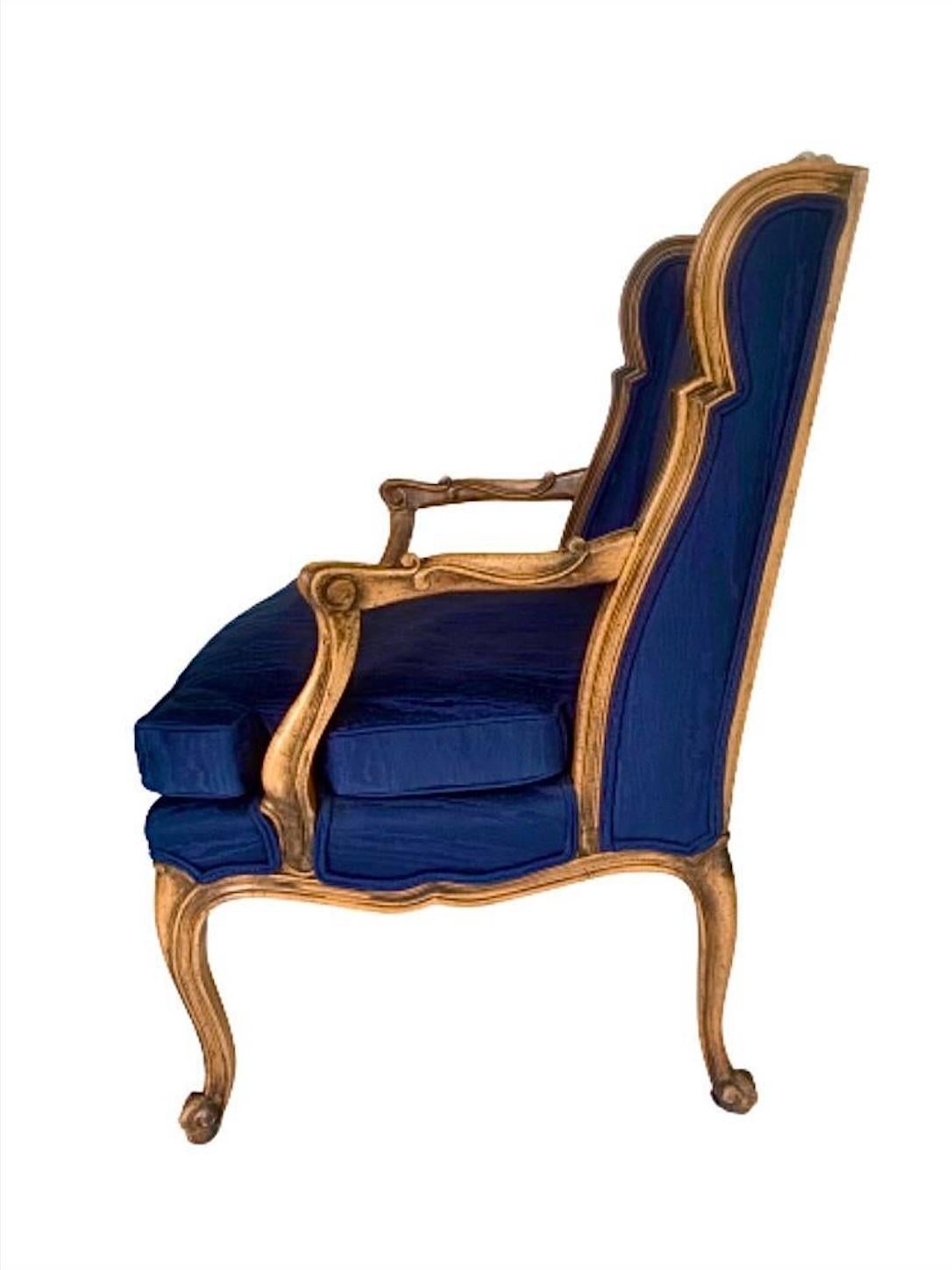 Louis XV French Provincial Walnut Upholstered Lounge Chairs, a Pair For Sale 3