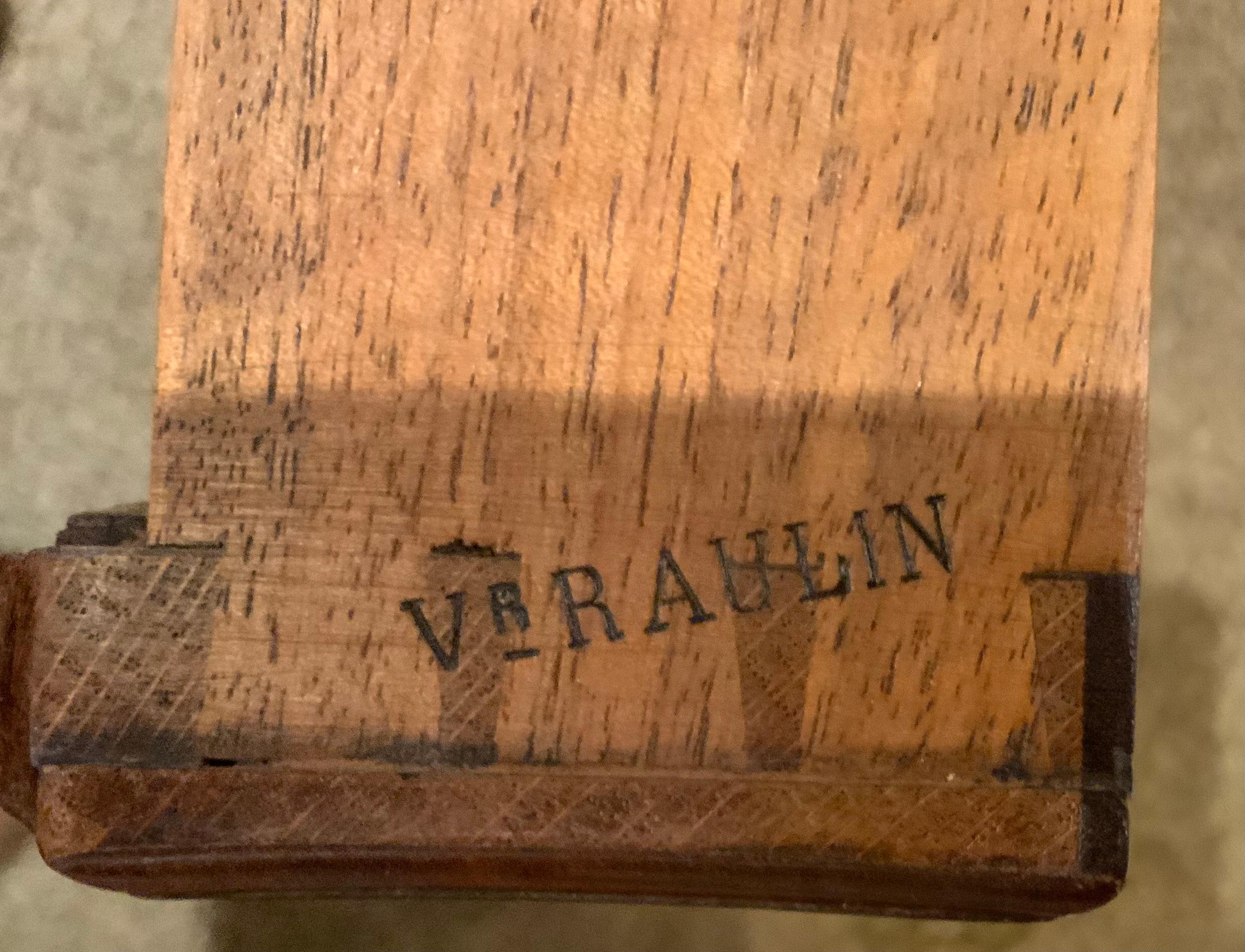 Luigi XV  Scrittoio a forma di rene in stile francese, montature in bronzo del XIX secolo in vendita 5