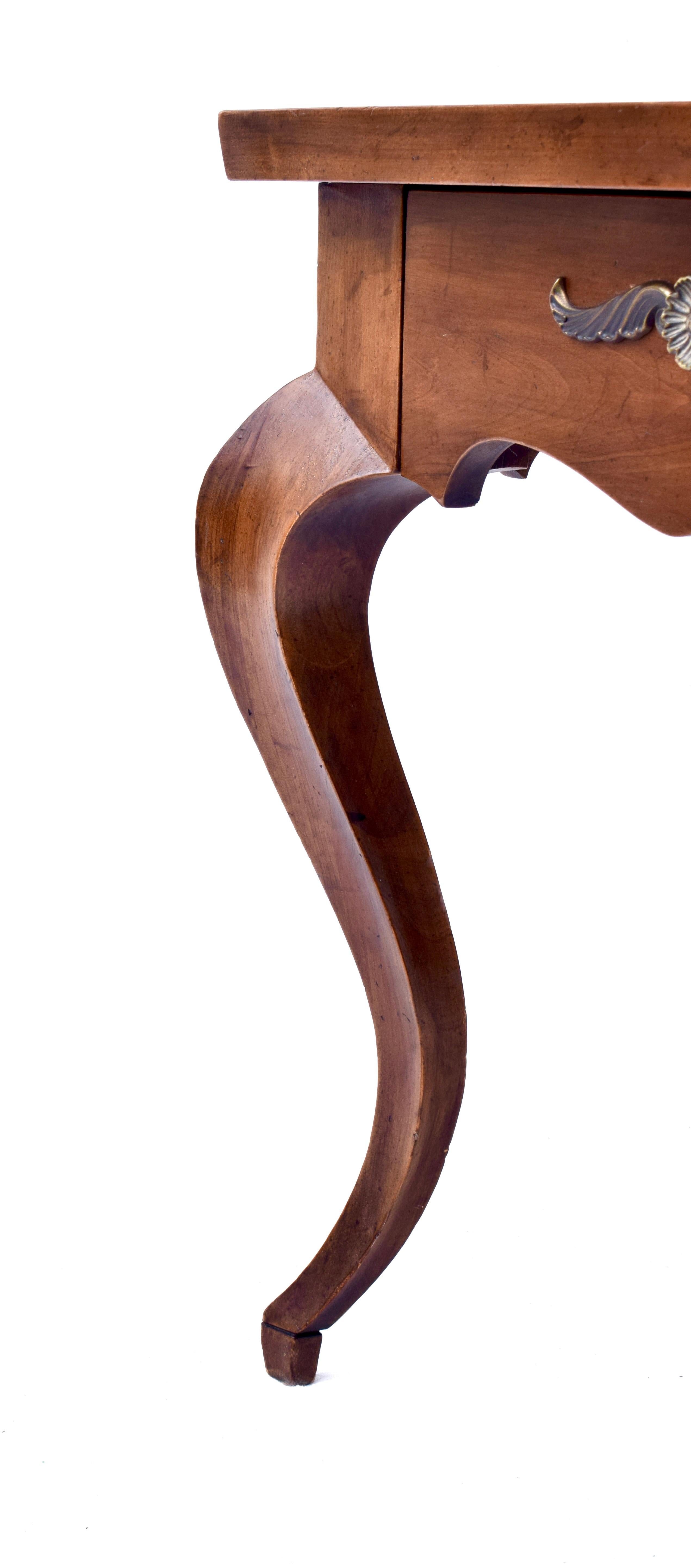 Louis XV French Style Side Table Cabriole Leg Hoof Feet For Sale 4
