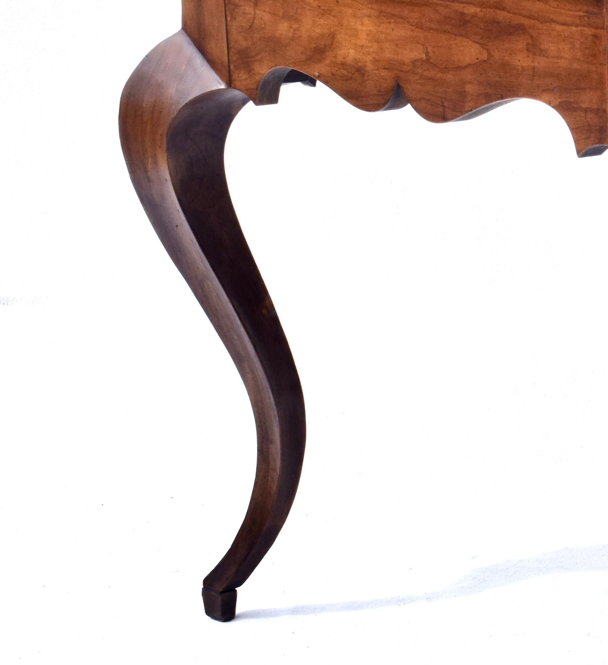 Louis XV French Style Side Table Cabriole Leg Hoof Feet For Sale 2