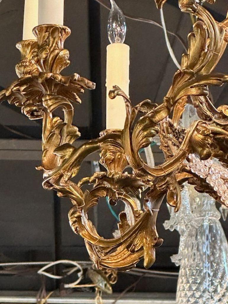 Bronze Lustre Louis XV en bronze doré et cristal en vente
