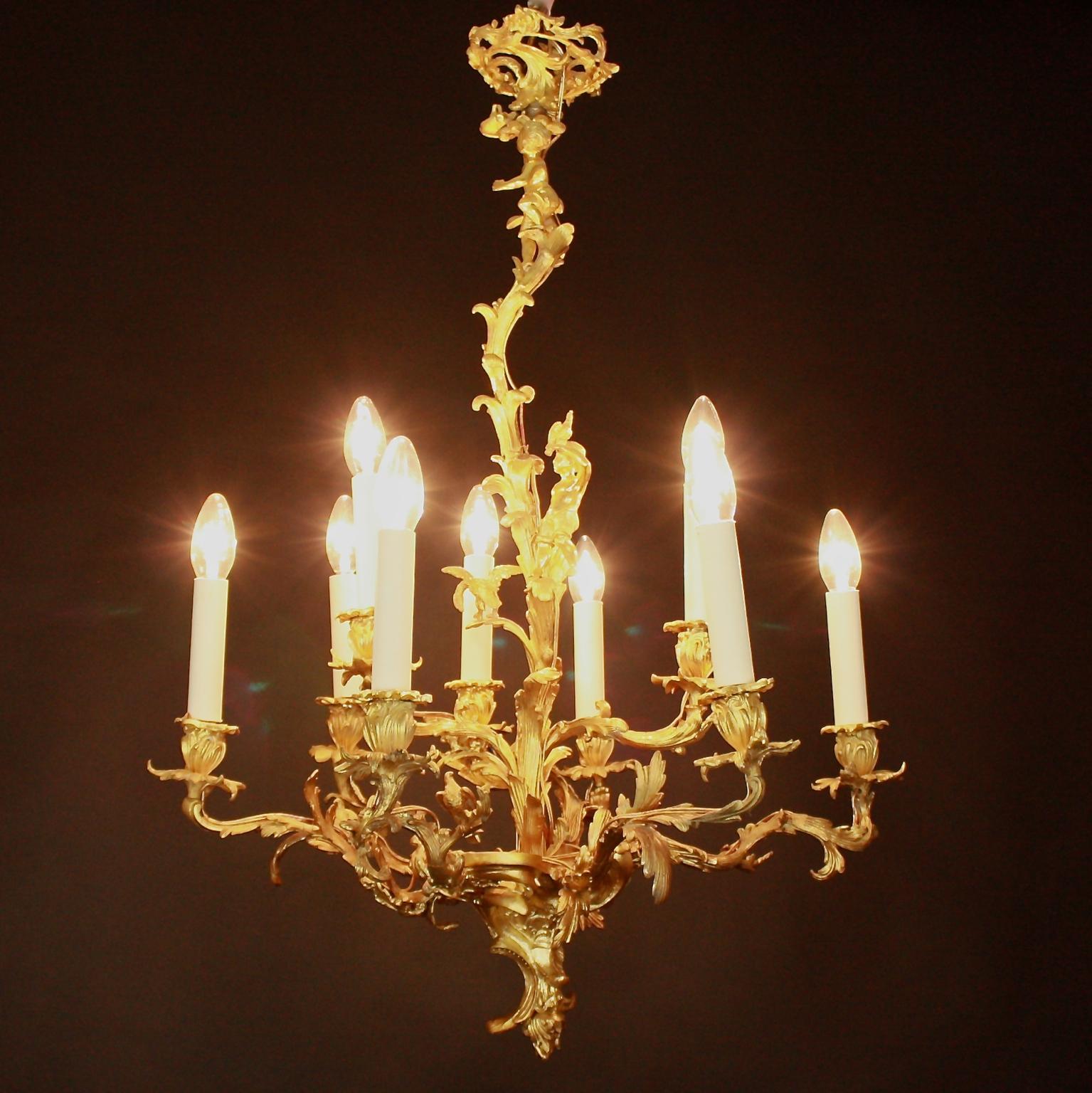 Louis XV Gilt-Bronze Nine-Light Chandelier 5