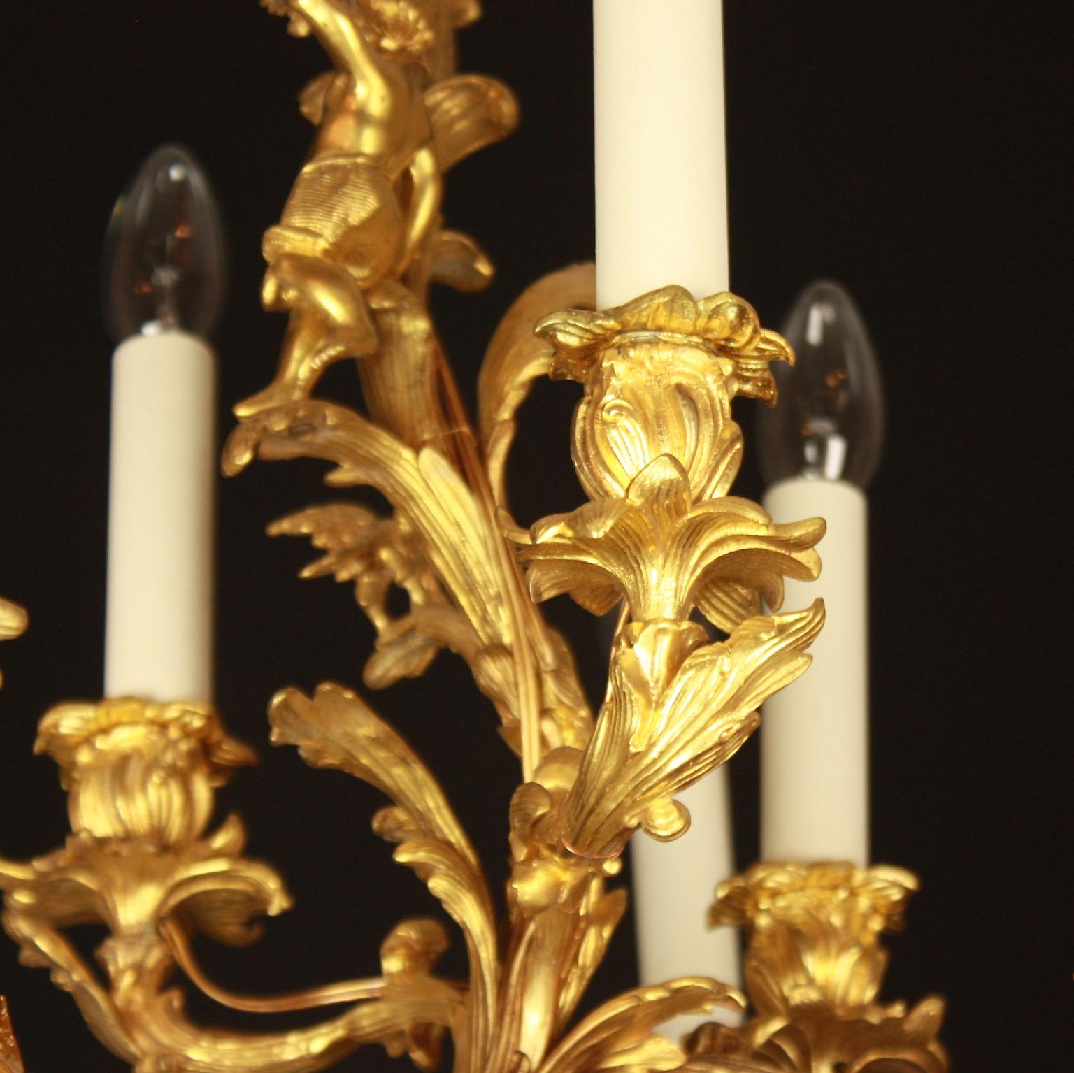 Louis XV Gilt-Bronze Nine-Light Chandelier In Good Condition In Berlin, DE