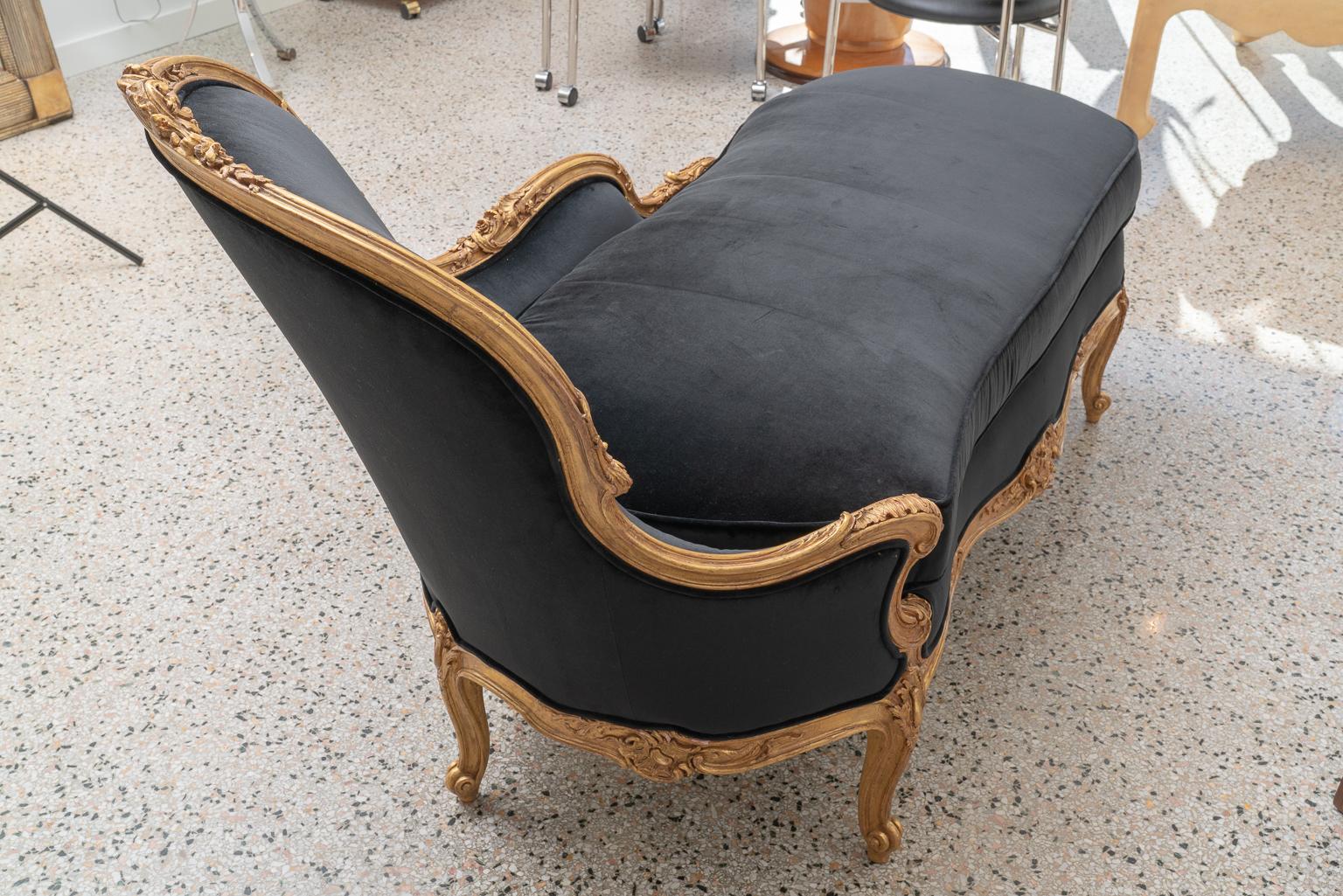 French Louis XV Giltwood Chaise For Sale