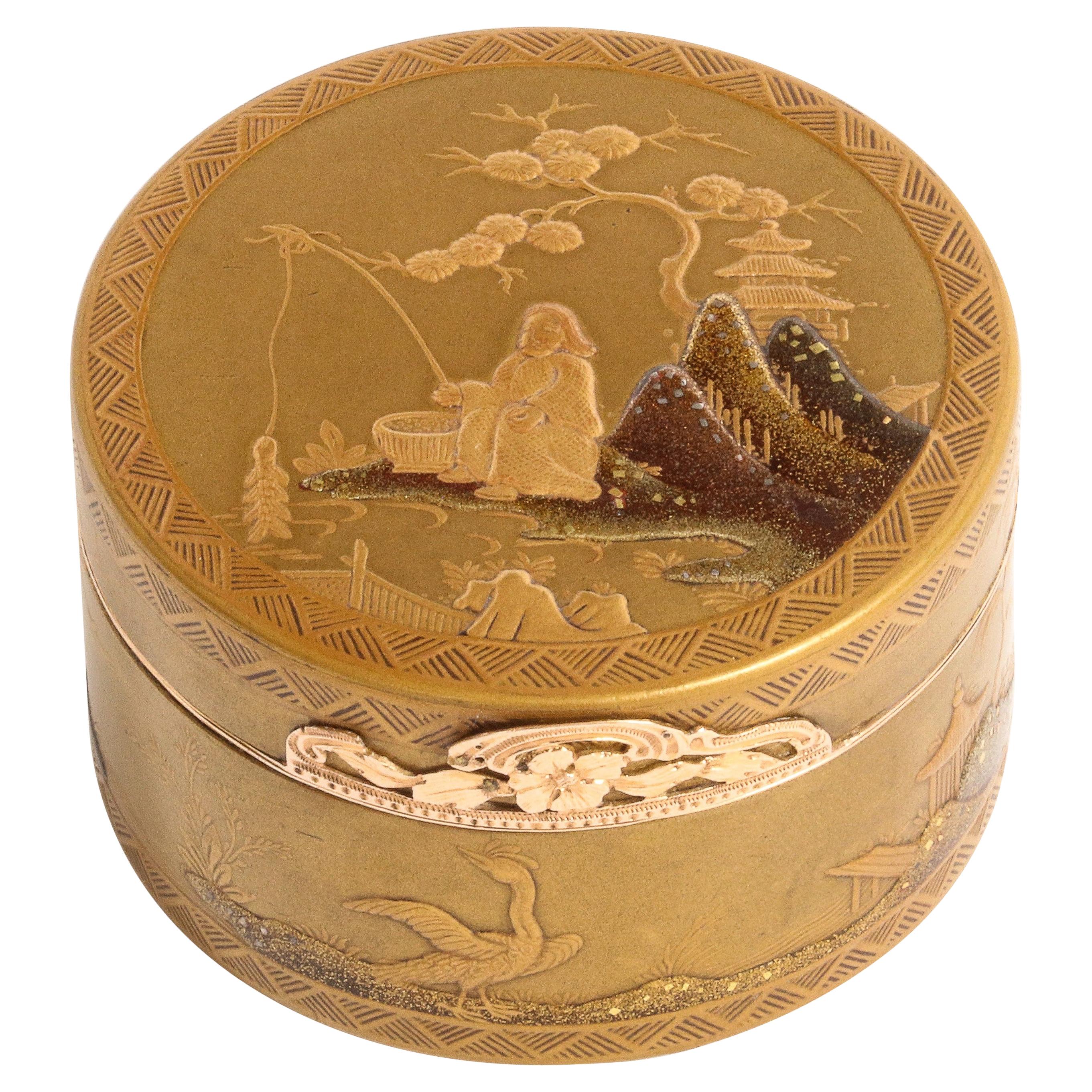 Louis XV Gold & Lacquer Snuff Box