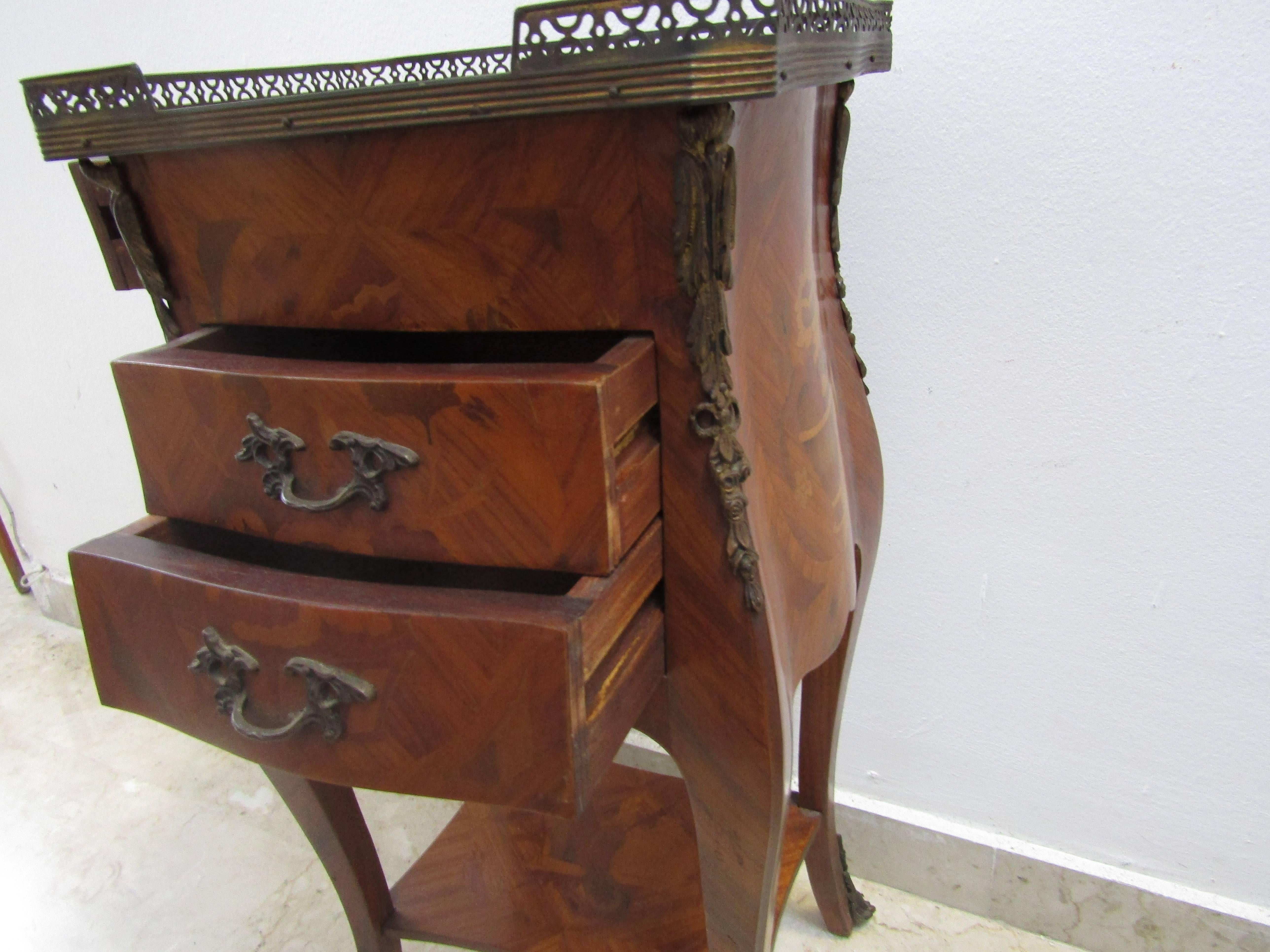 Louis XV Inlaid Bedside Table in Bois De Rose with Gilded and Chiselled Bronzes, 8