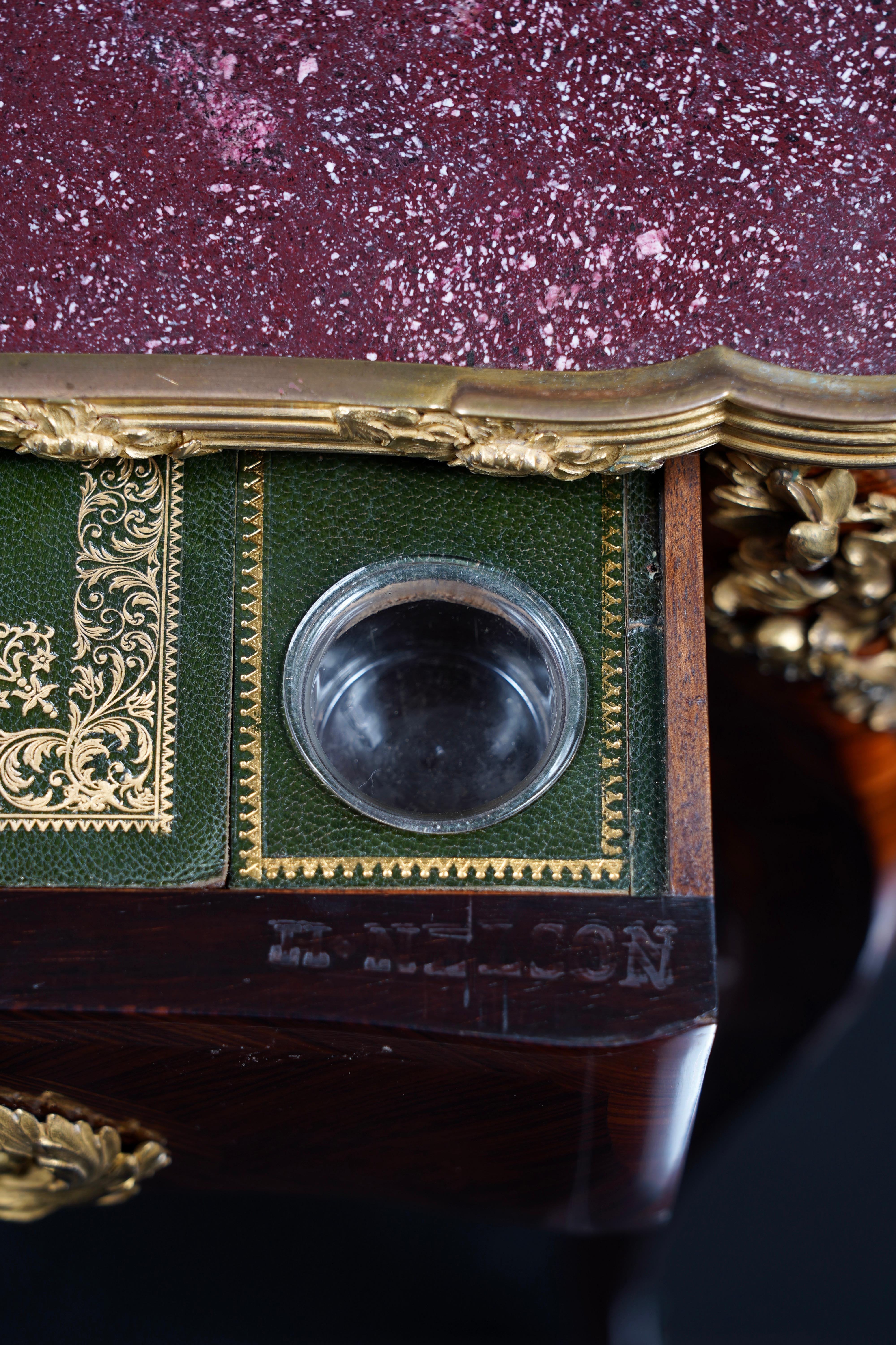 Louis XV-inspirierter Schreibtisch mit Stempel H. Nelson, Frankreich, um 1880 im Angebot 2