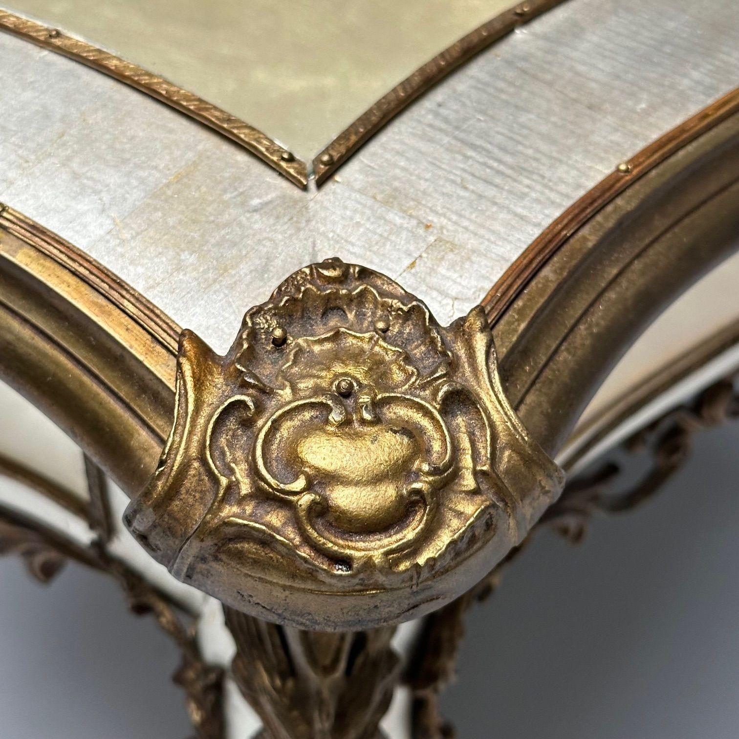 Louis XV, Jewelry Showcase, Vitrine Table, Walnut, Bronze, Gilt, 1920s For Sale 3