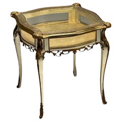 Louis XV, vitrine à bijoux, table vitrine, noyer, bronze, doré, années 1920