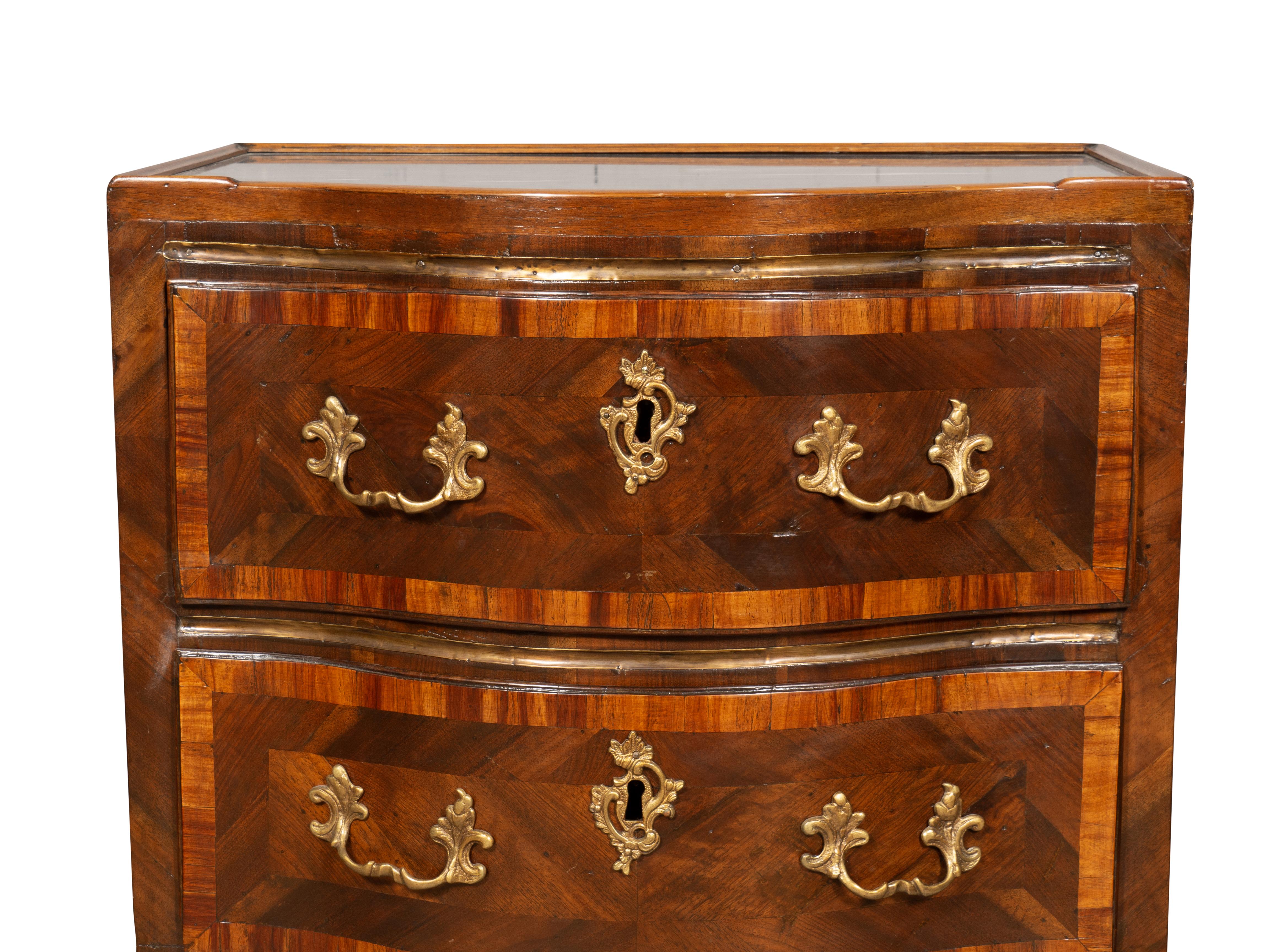 Commode in legno di Re Luigi XV in vendita 4