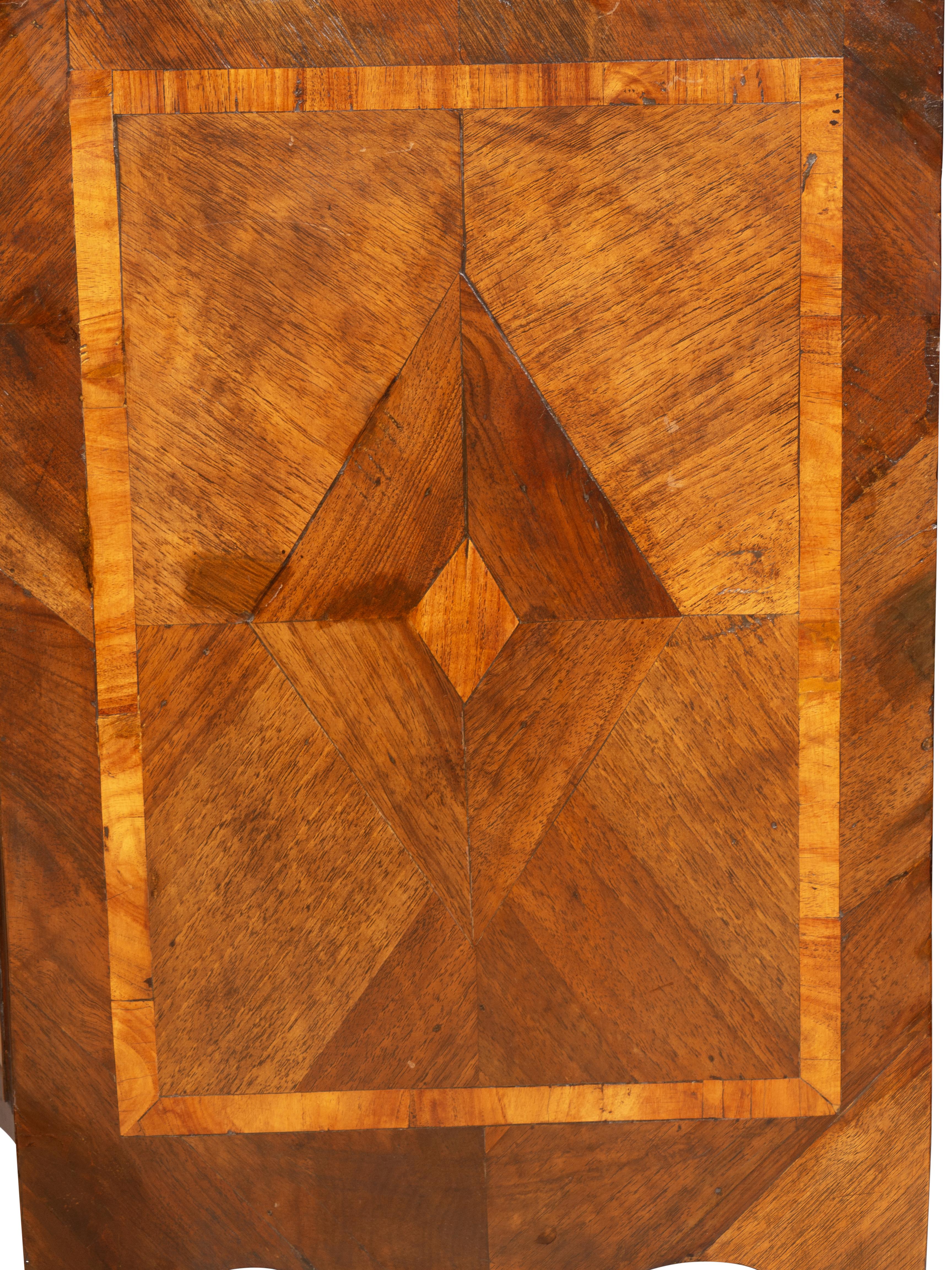 Commode in legno di Re Luigi XV in vendita 11