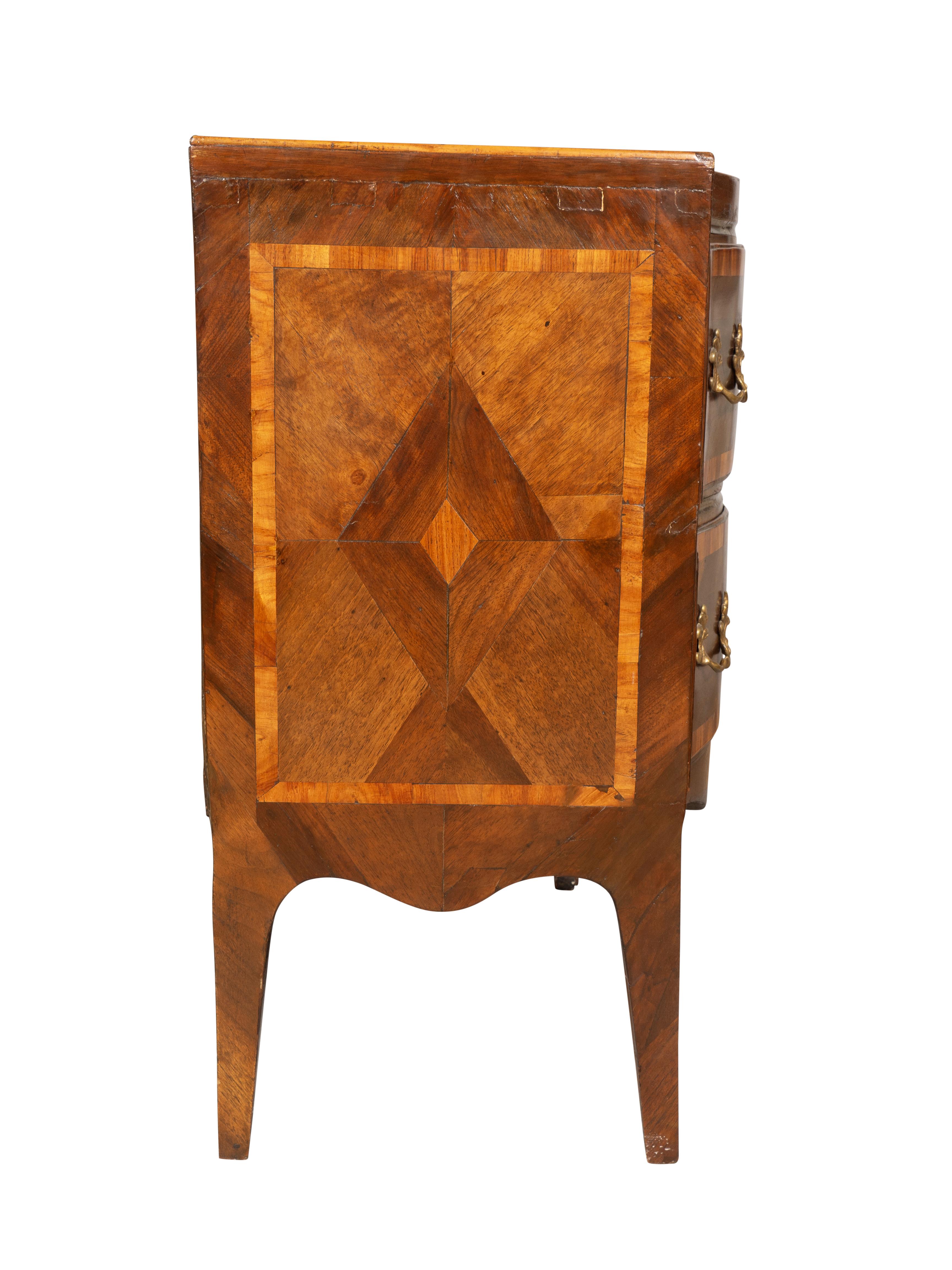 Commode in legno di Re Luigi XV In condizioni buone in vendita a Essex, MA