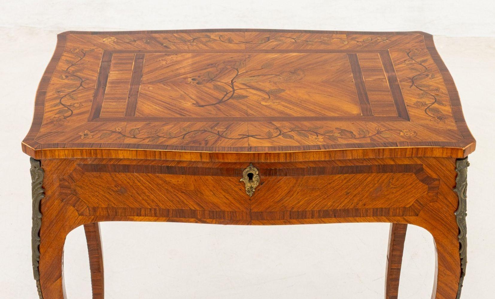 Poudreuse de parquet de madera de rey Luis XV Dorado en venta
