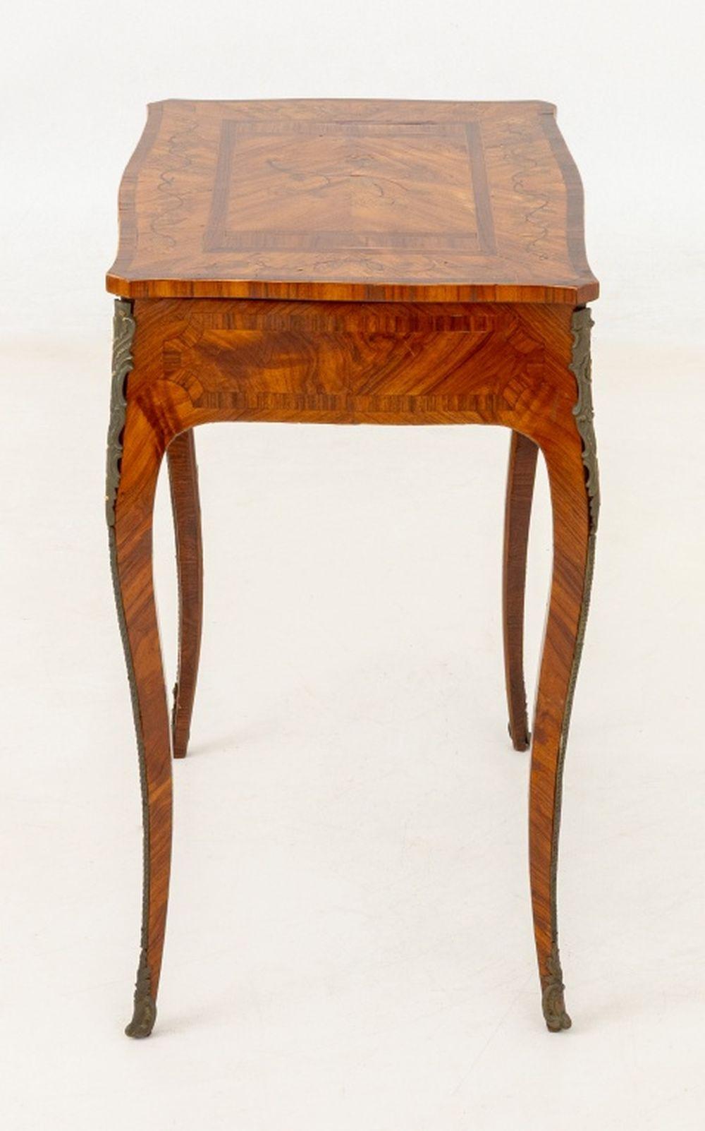 Poudreuse de parquet de madera de rey Luis XV siglo XVIII en venta