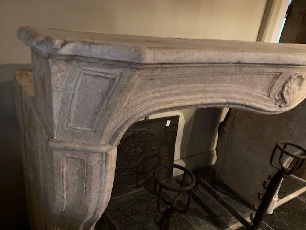 Louis XV Limestone Fireplace Mantel, early 19th Century For Sale 1