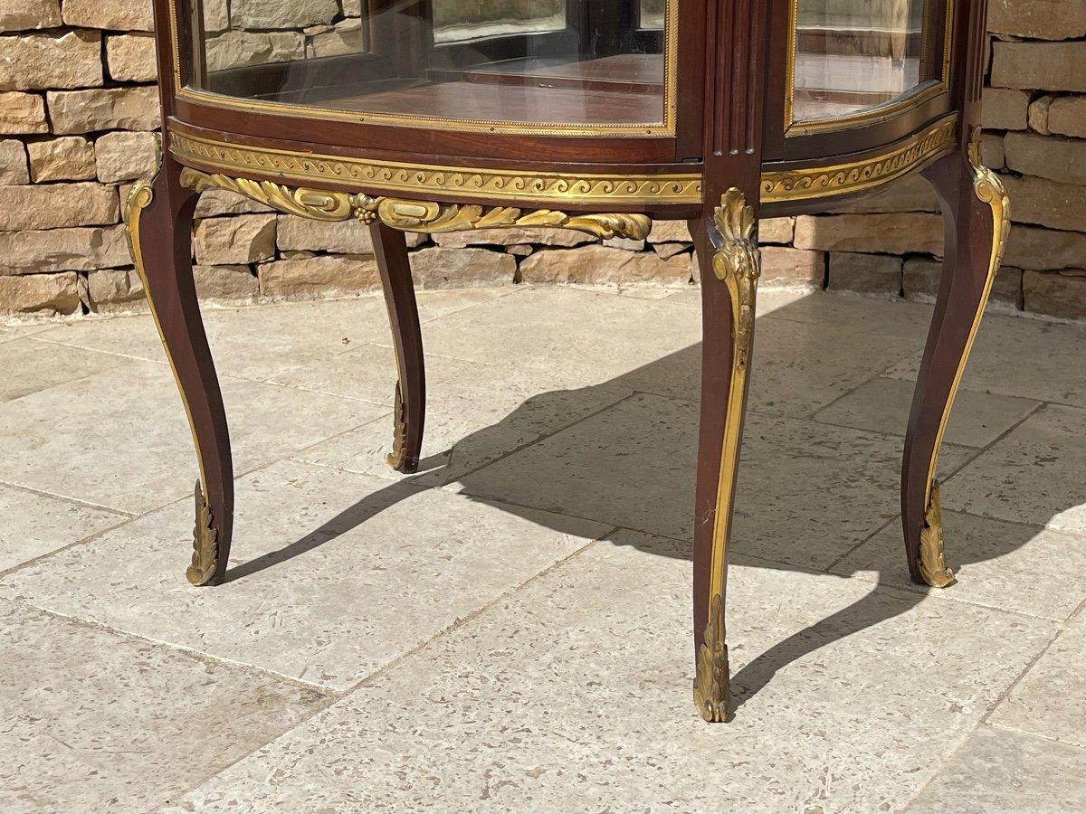 Francese Vitrina in stile Luigi XV / Luigi XVI con bronzo - XIX secolo in vendita